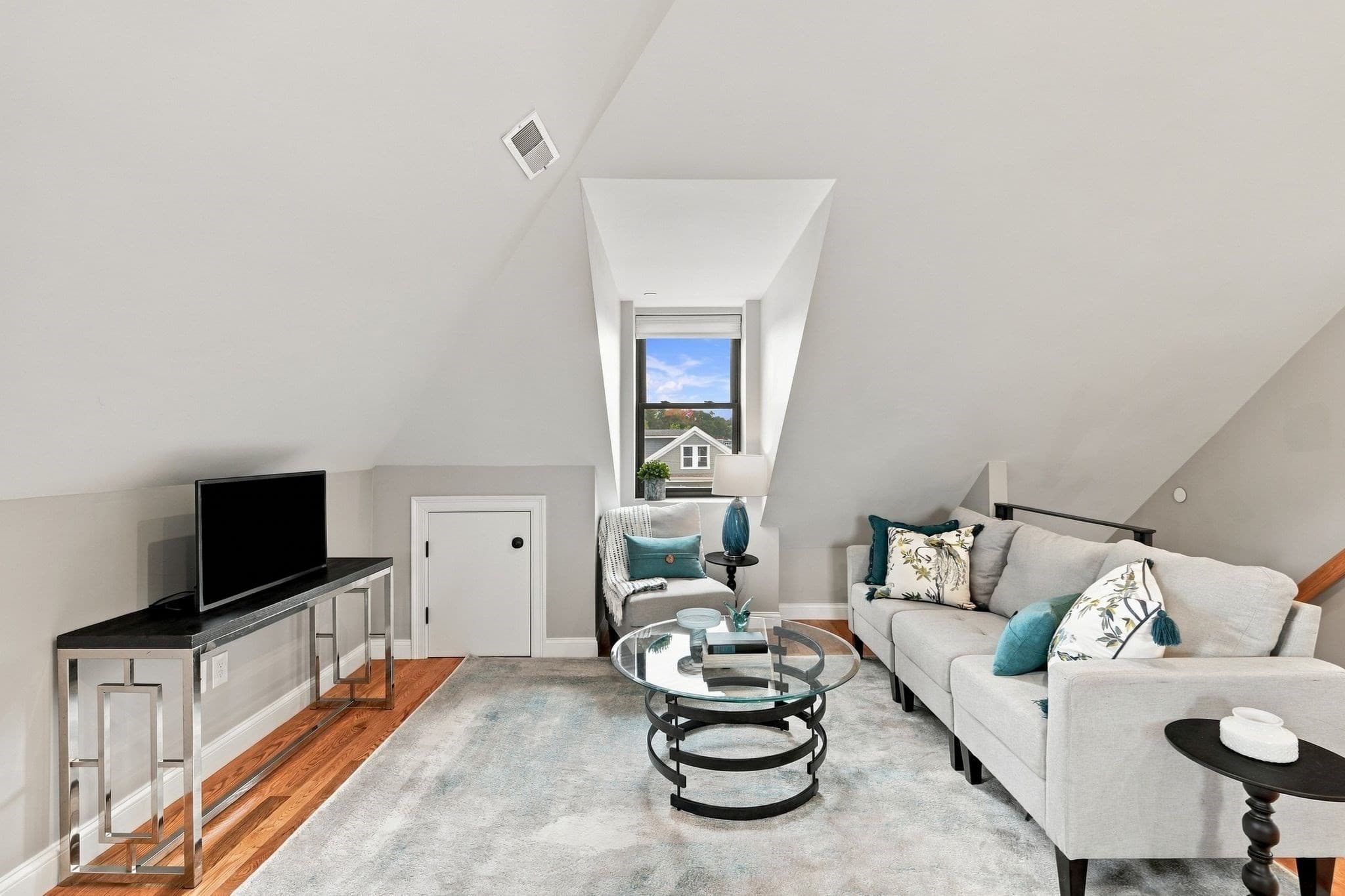 Condominium at 23 Bower St # 4, Medford MA 02155, photo 8 of 33