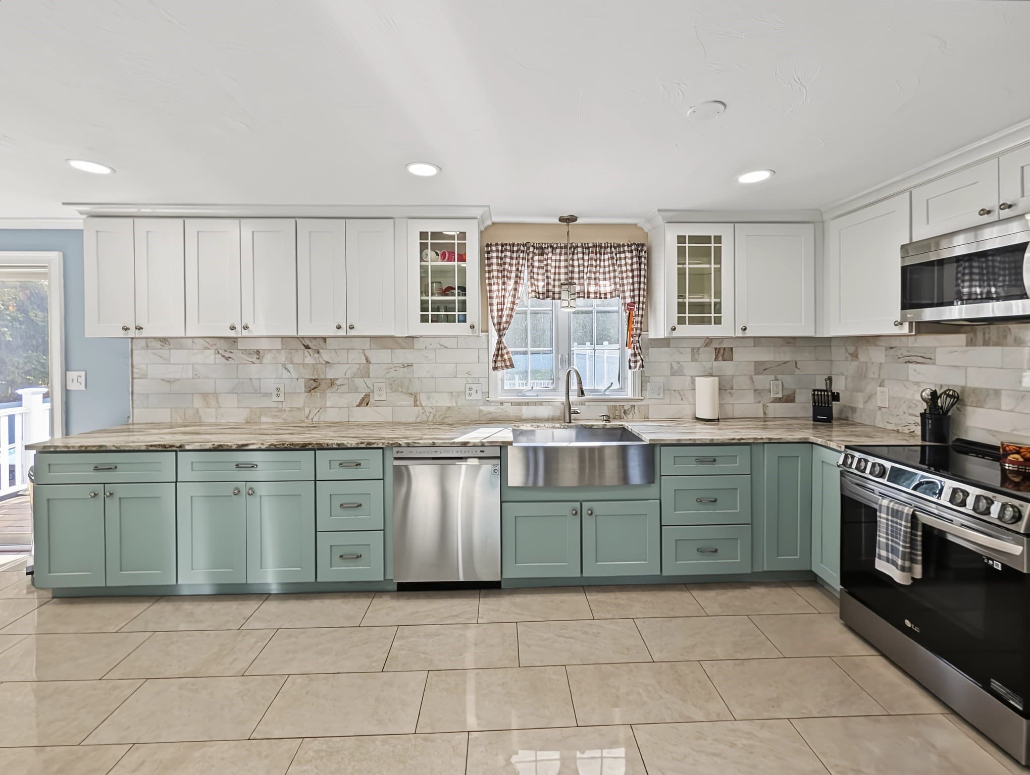 Single Family Residence at 34 Conservation Dr, Douglas MA 01516, Douglas, photo 3 of 34
