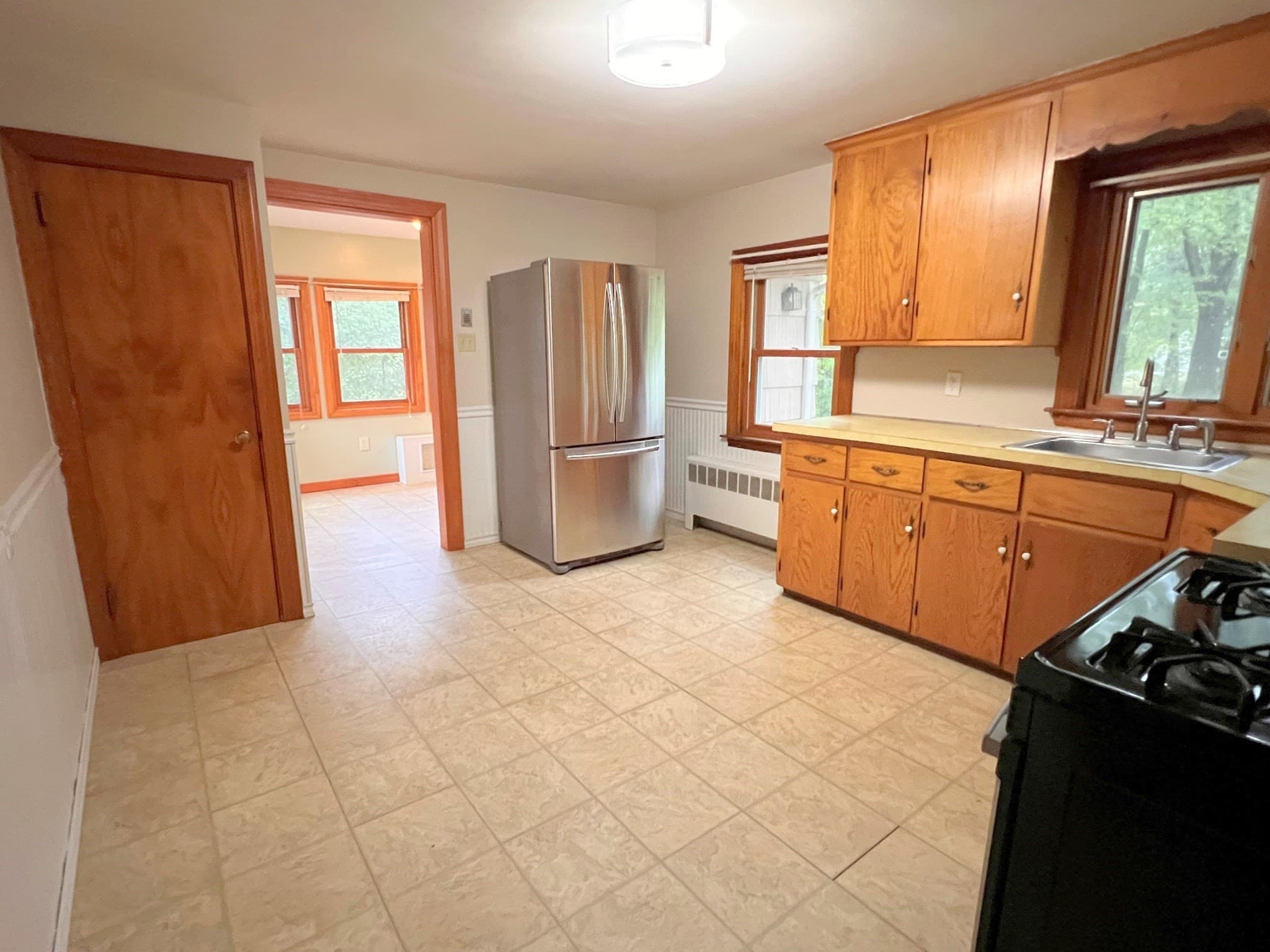 Single Family Residence at 18 Main St, Chelmsford MA 01863, Chelmsford, photo 5 of 28