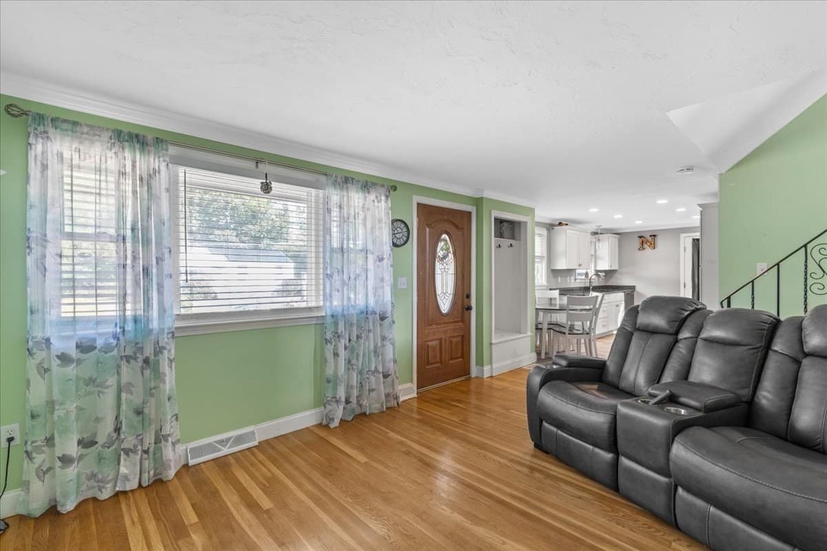 Single Family Residence at 105 Crestfield Dr, Brockton MA 02302, Brockton, photo 16 of 42