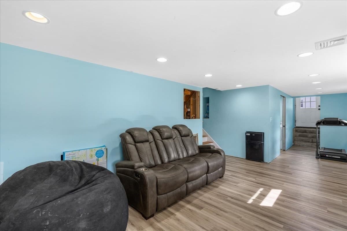 Single Family Residence at 105 Crestfield Dr, Brockton MA 02302, Brockton, photo 20 of 42
