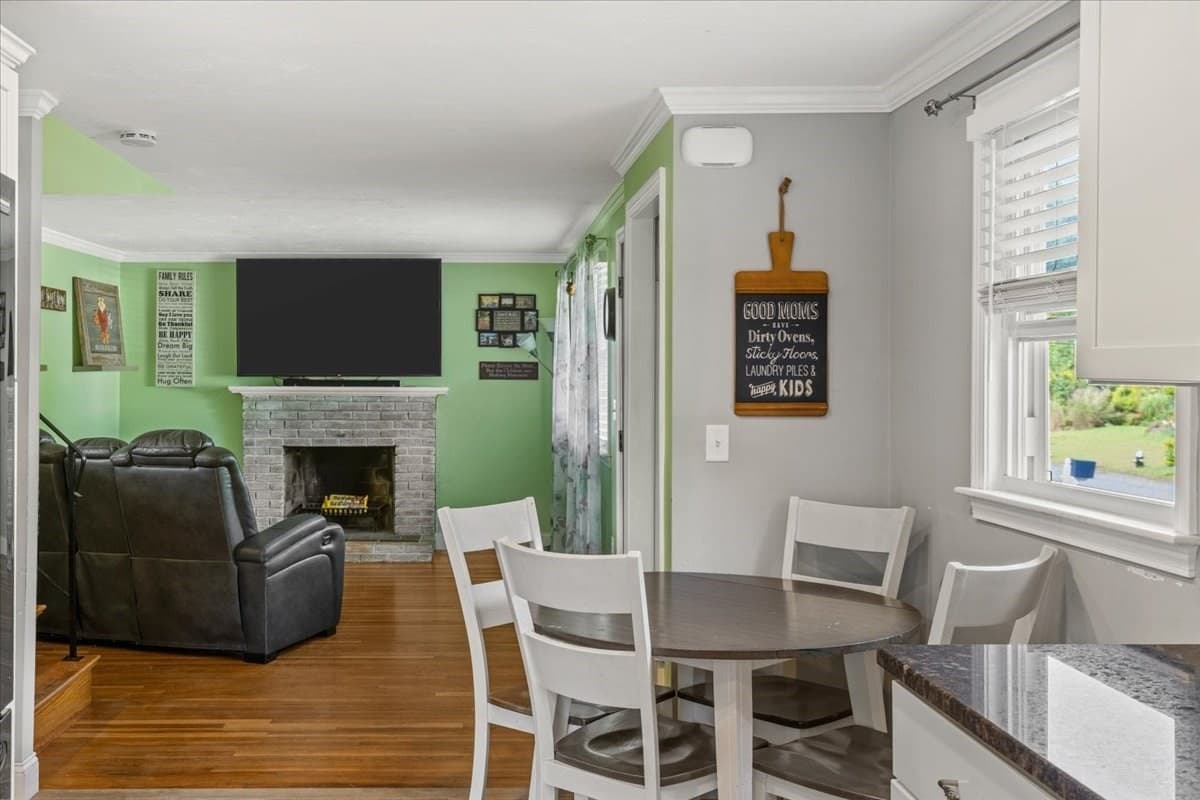Single Family Residence at 105 Crestfield Dr, Brockton MA 02302, Brockton, photo 10 of 42