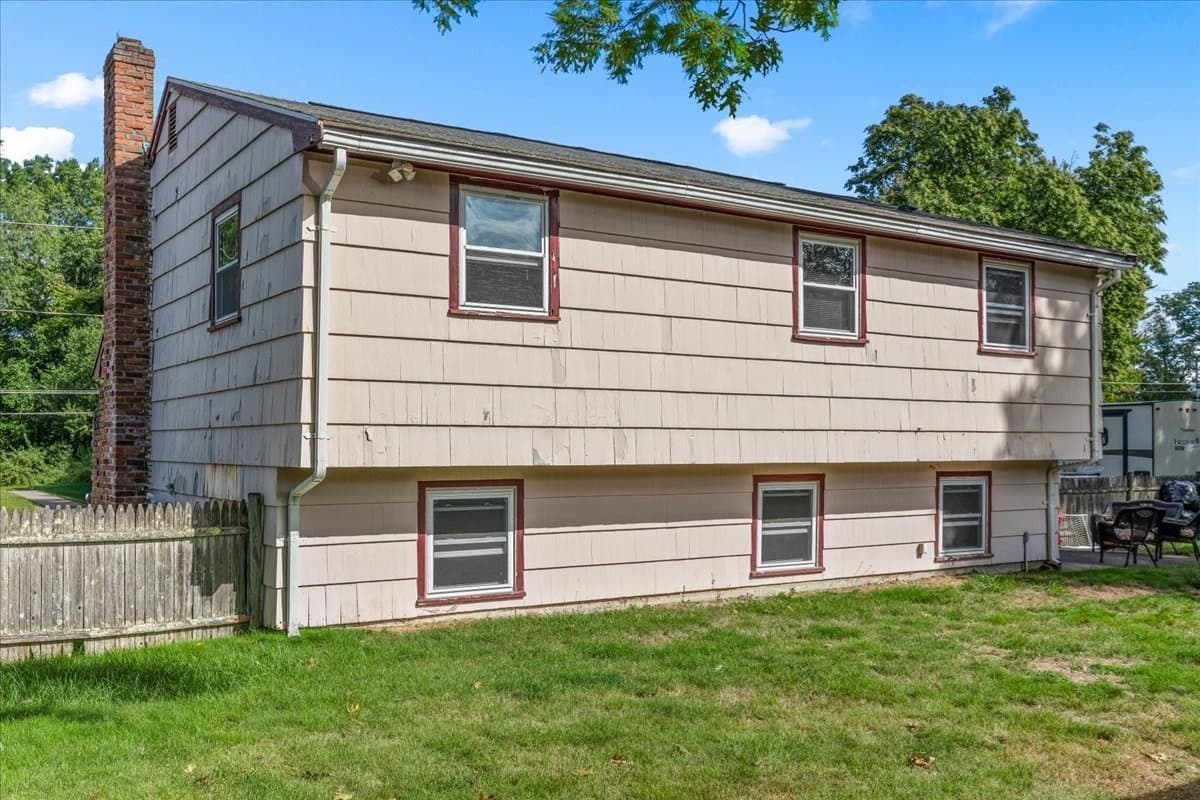 Single Family Residence at 105 Crestfield Dr, Brockton MA 02302, Brockton, photo 41 of 42