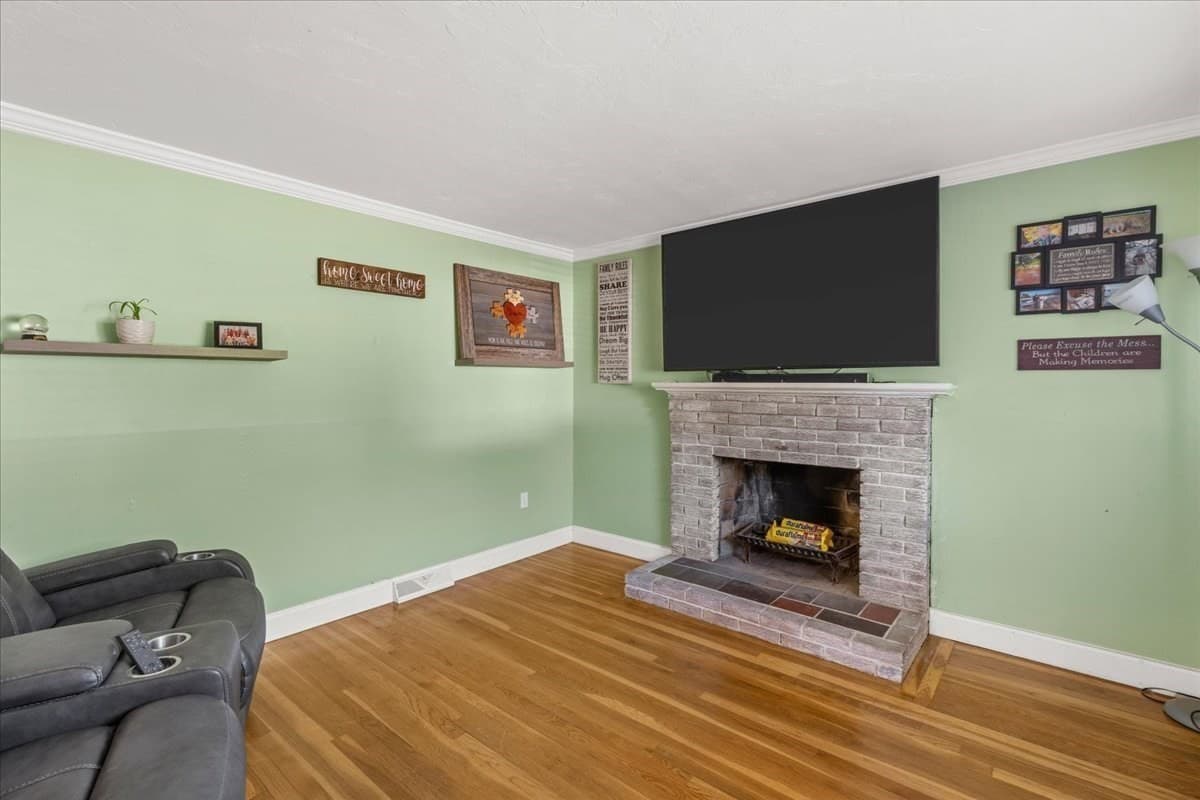 Single Family Residence at 105 Crestfield Dr, Brockton MA 02302, Brockton, photo 15 of 42