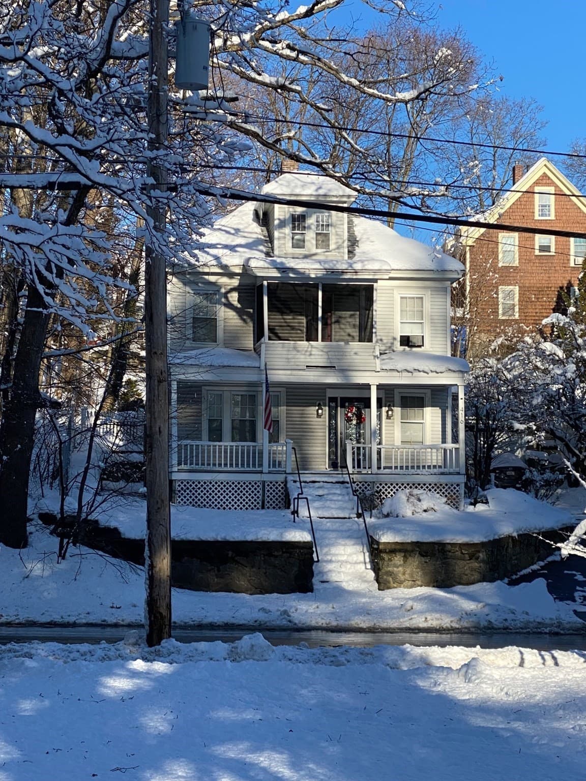 416 Rogers St, Lowell MA 01852