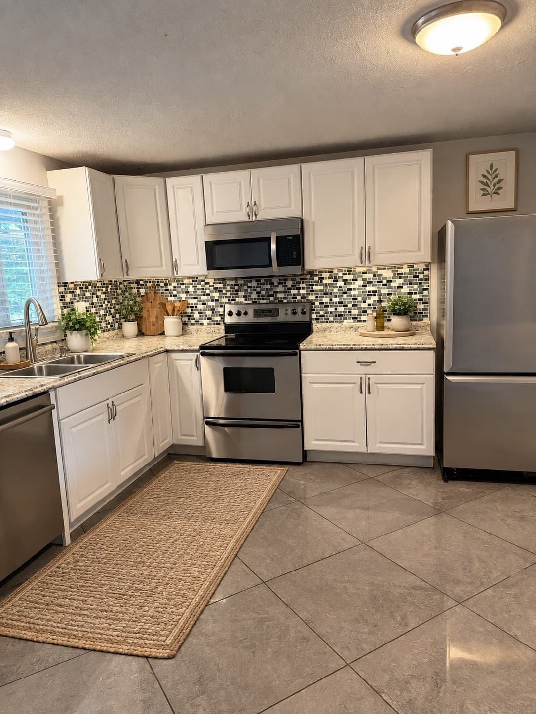 Condominium at 20 Yorktown Ct # 20, Chicopee MA 01020, Chicopee, photo 2 of 20