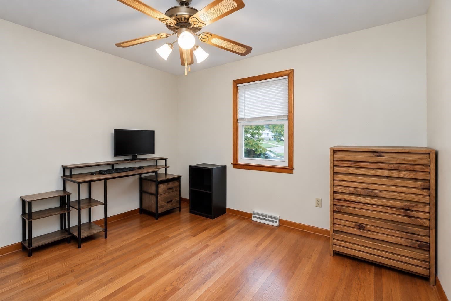 Single Family Residence at 234 Carver St, Springfield MA 01108, Springfield, photo 25 of 33