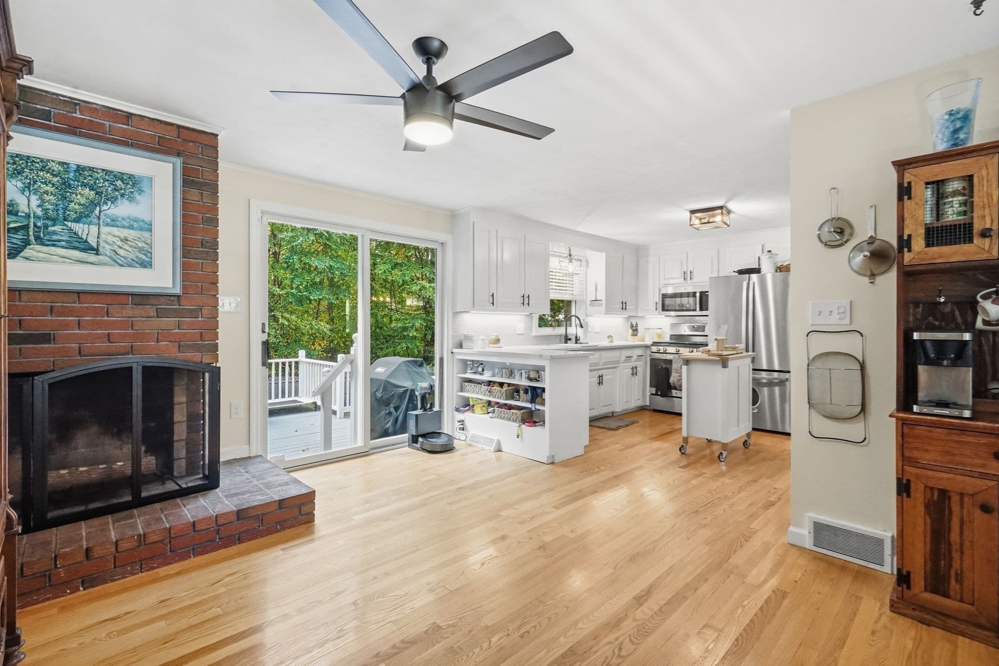 Single Family Residence at 3 Lance Ln, Wilbraham MA 01095, Wilbraham, photo 7 of 29