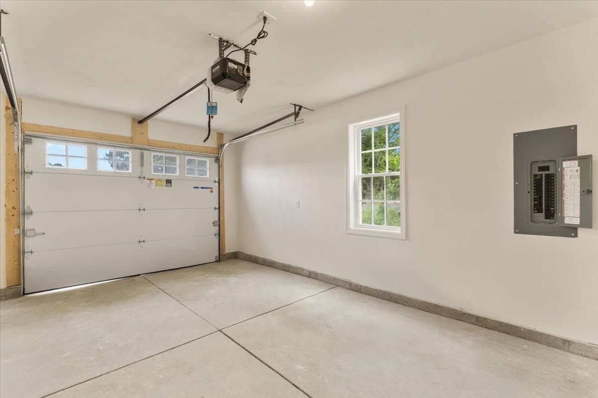 Condominium at 19 Hunter St. # 2, Taunton MA 02780, Taunton, photo 35 of 40