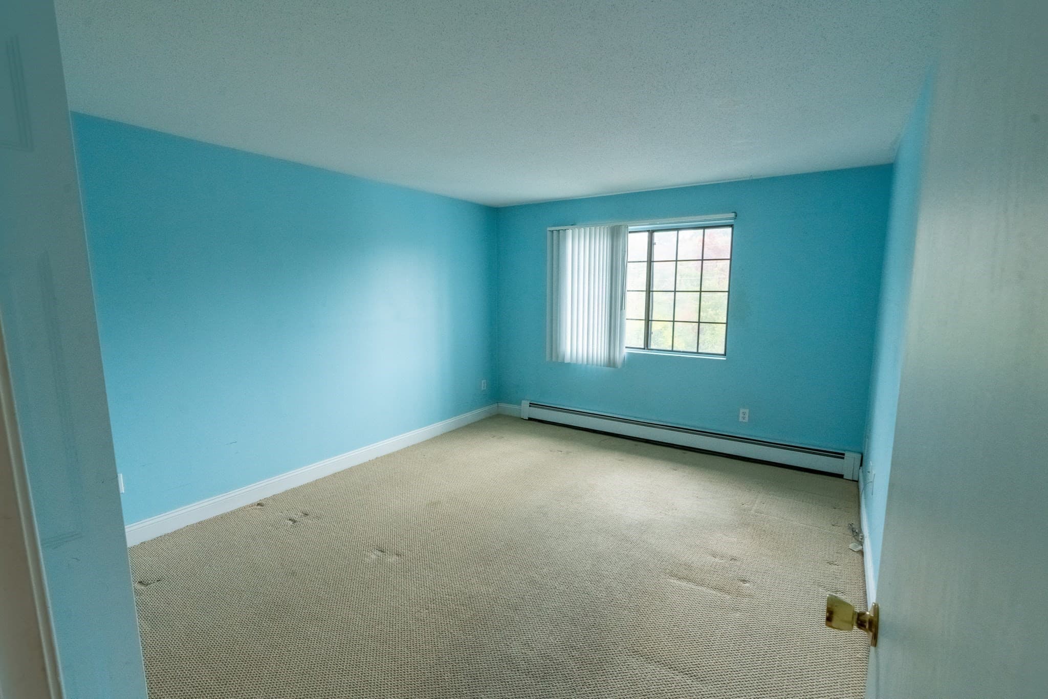 Condominium at 2320 Skyline Dr # 18, Lowell MA 01854, Lowell, photo 10 of 16