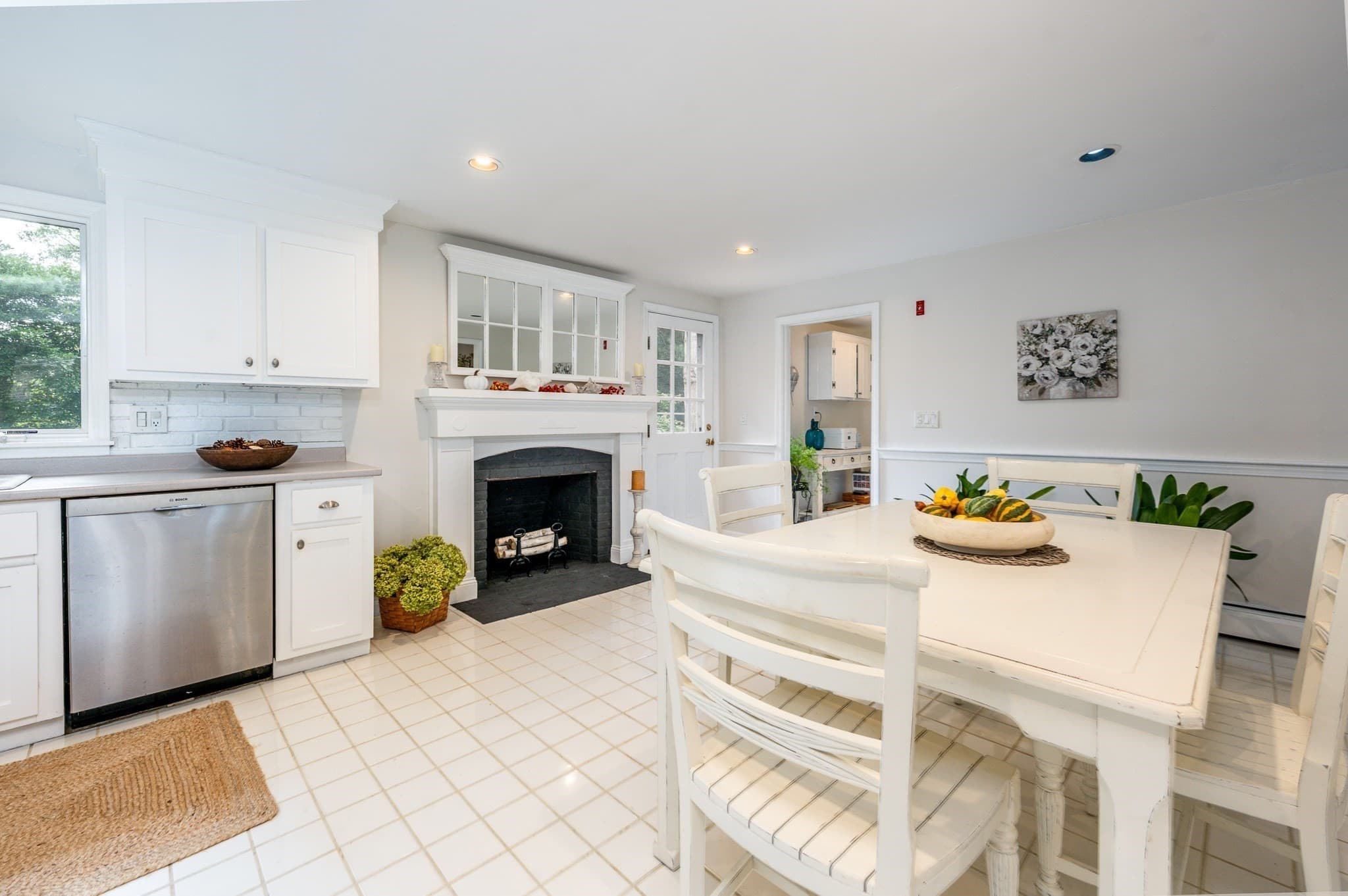 Single Family Residence at 99 Old Post Road, Barnstable MA 02632, Barnstable, photo 5 of 35