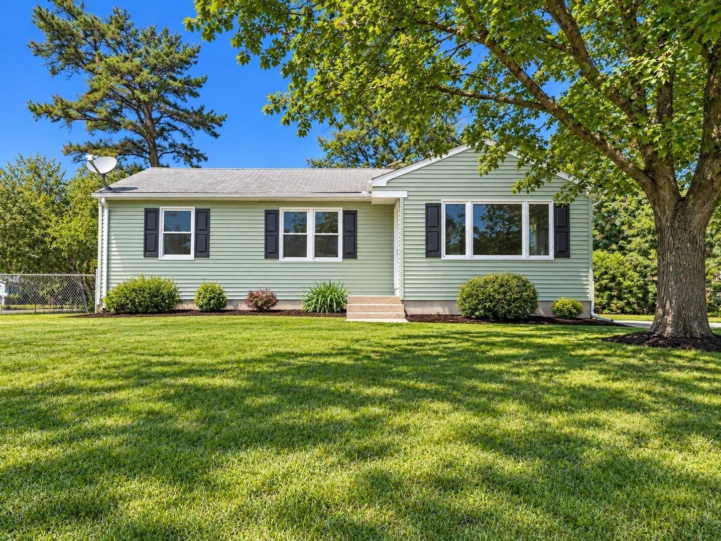 32 Campbell Dr, Easthampton MA 01027