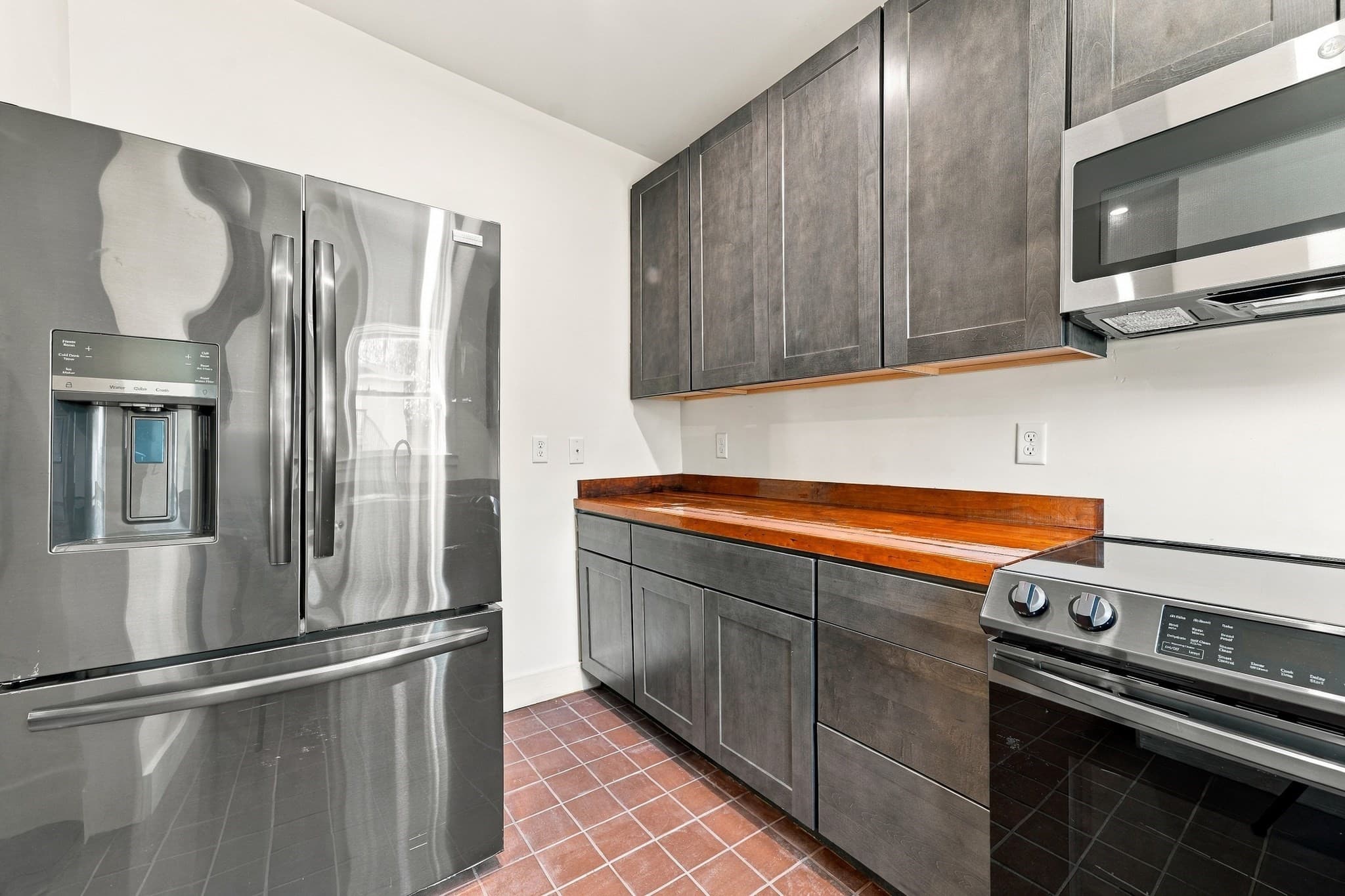 Single Family Residence at 174 Hamilton St, Southbridge MA 01550, Southbridge, photo 25 of 42