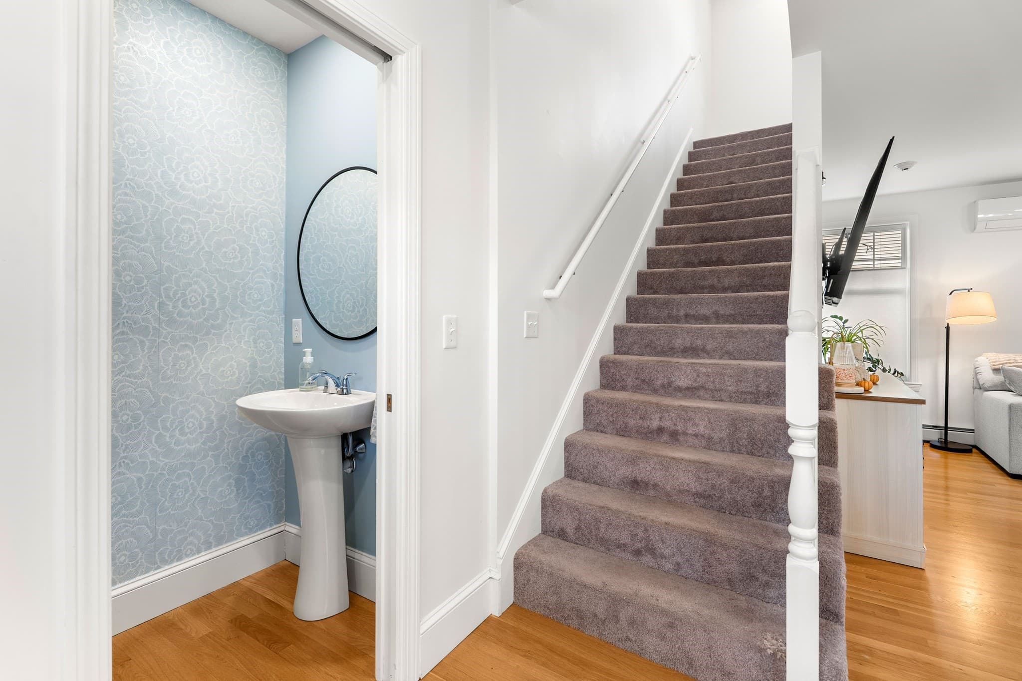 Condominium at 224 Court Street # 3, New Bedford MA 02740, New Bedford, photo 13 of 32
