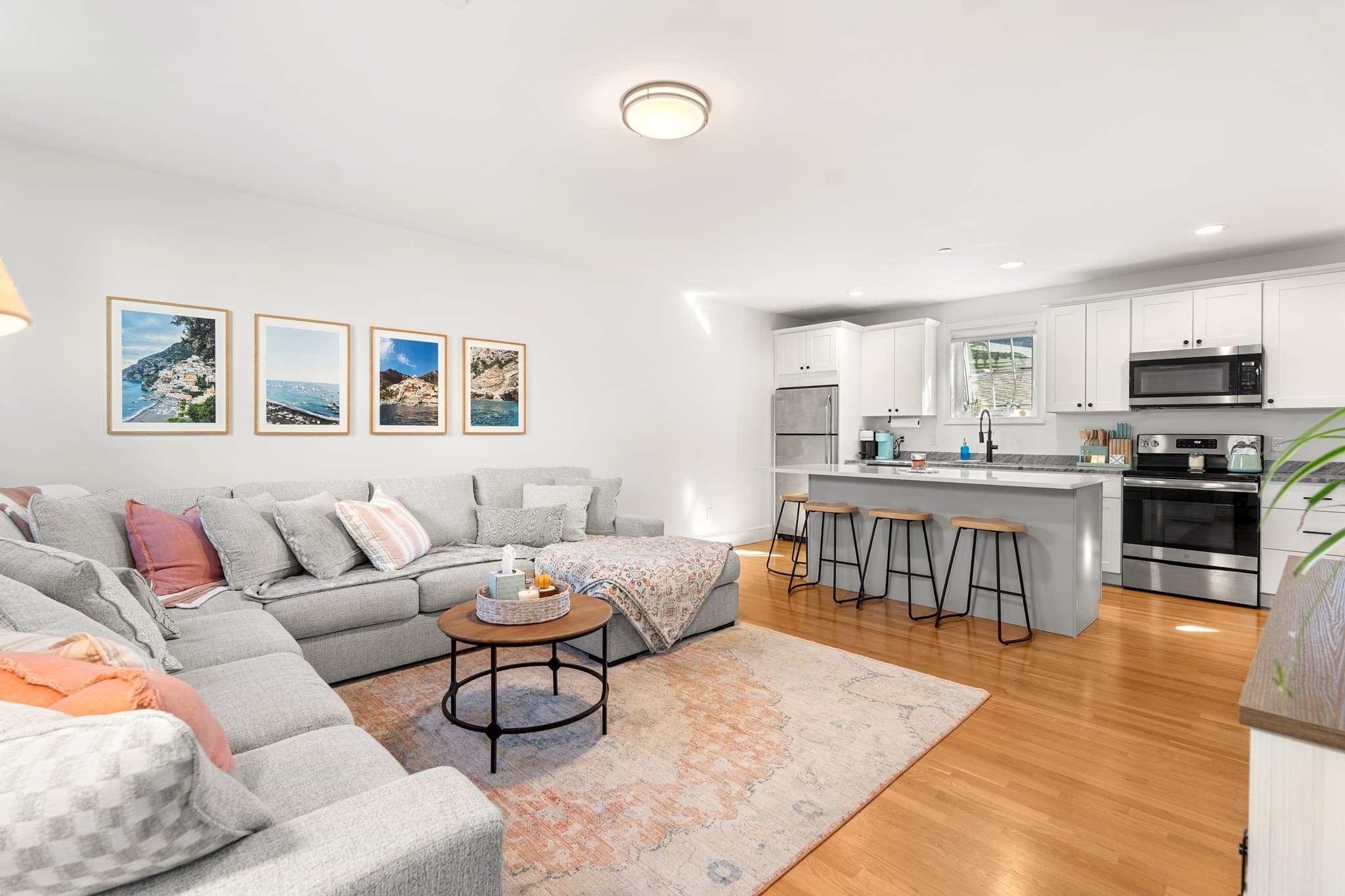 Condominium at 224 Court Street # 3, New Bedford MA 02740, New Bedford, photo 3 of 32