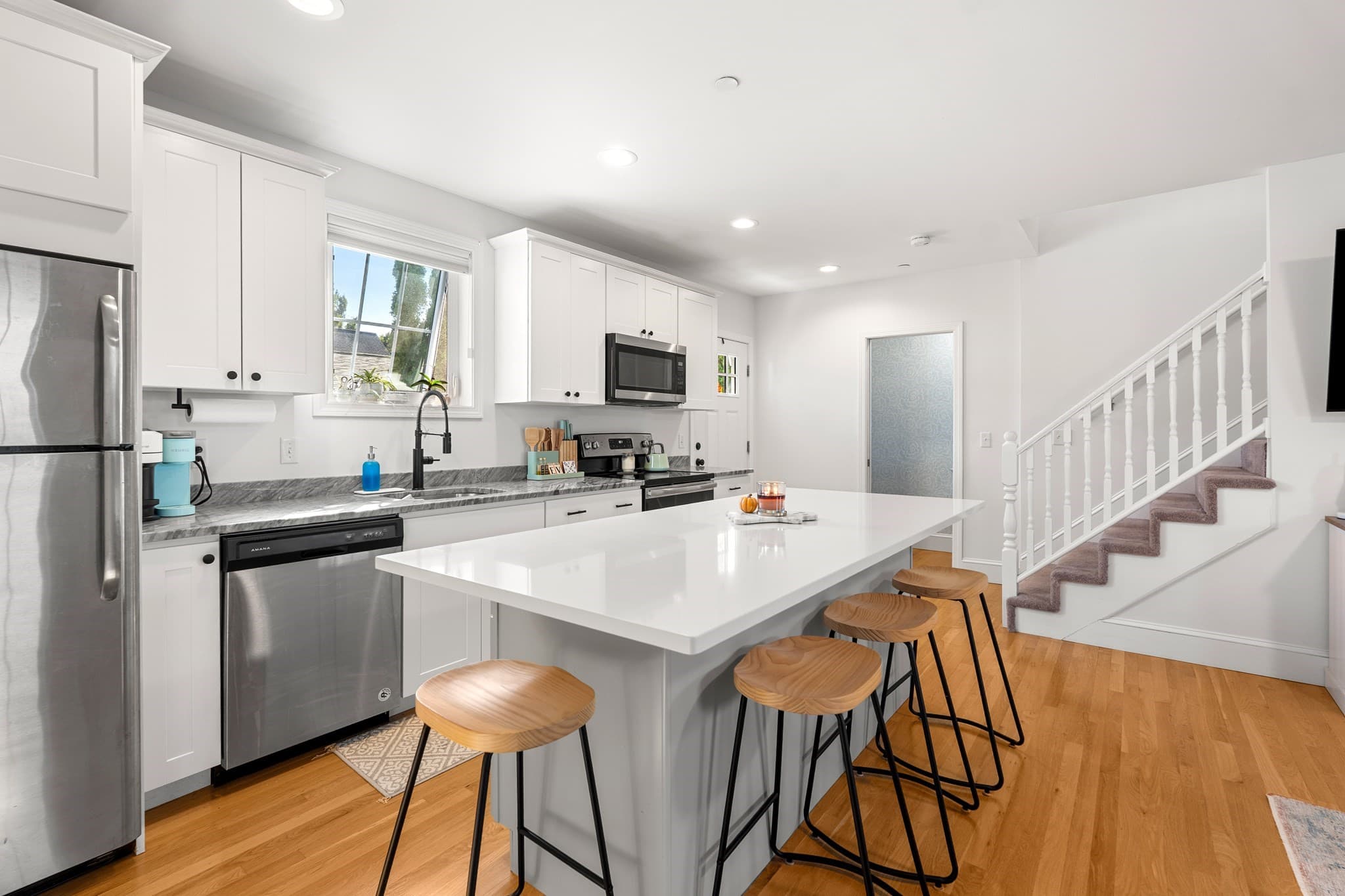 Condominium at 224 Court Street # 3, New Bedford MA 02740, New Bedford, photo 5 of 32