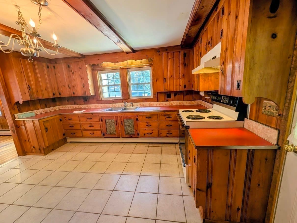 Single Family Residence at 93 Richardson Corner Rd, Charlton MA 01507, Charlton, photo 3 of 42