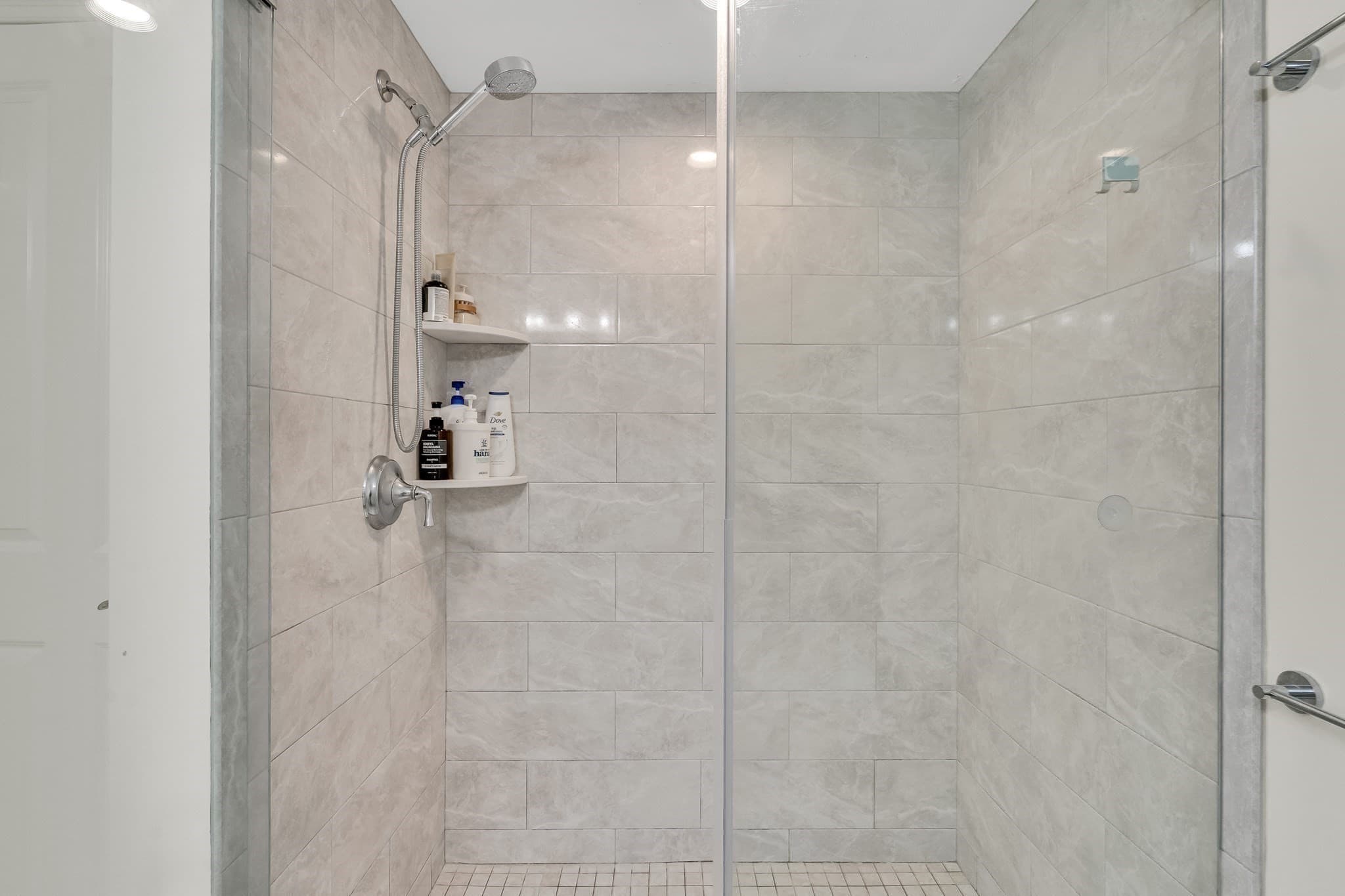 Condominium at 2 Manor Terrace # 216, Lexington MA 02420, Lexington, photo 12 of 32