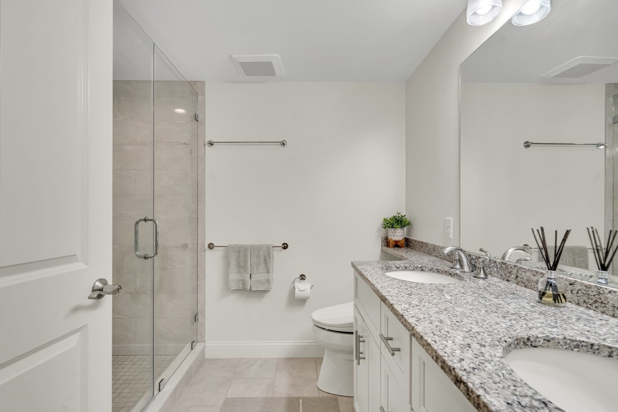 Condominium at 2 Manor Terrace # 216, Lexington MA 02420, Lexington, photo 10 of 32