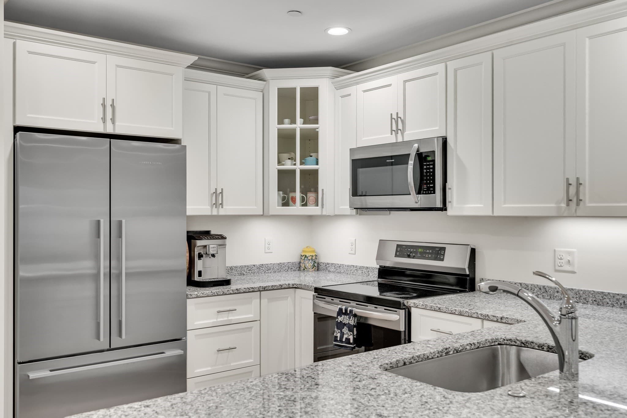 Condominium at 2 Manor Terrace # 216, Lexington MA 02420, Lexington, photo 19 of 32