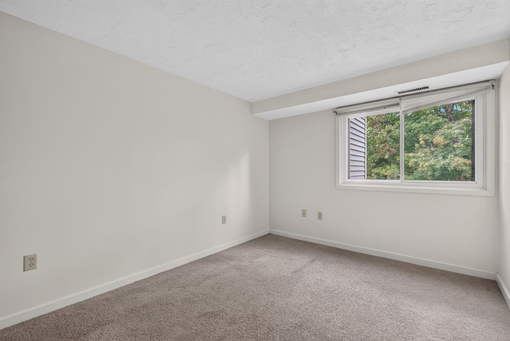 Condominium at 189 Littleton Rd # 15, Chelmsford MA 01824, Chelmsford, photo 20 of 35