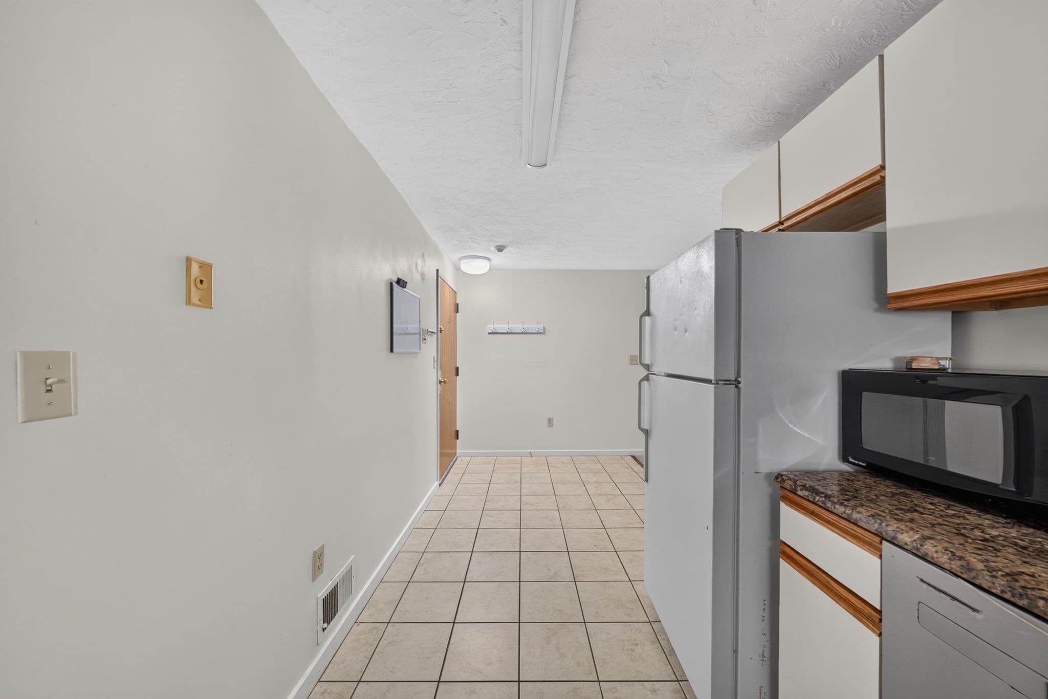 Condominium at 189 Littleton Rd # 15, Chelmsford MA 01824, Chelmsford, photo 14 of 35