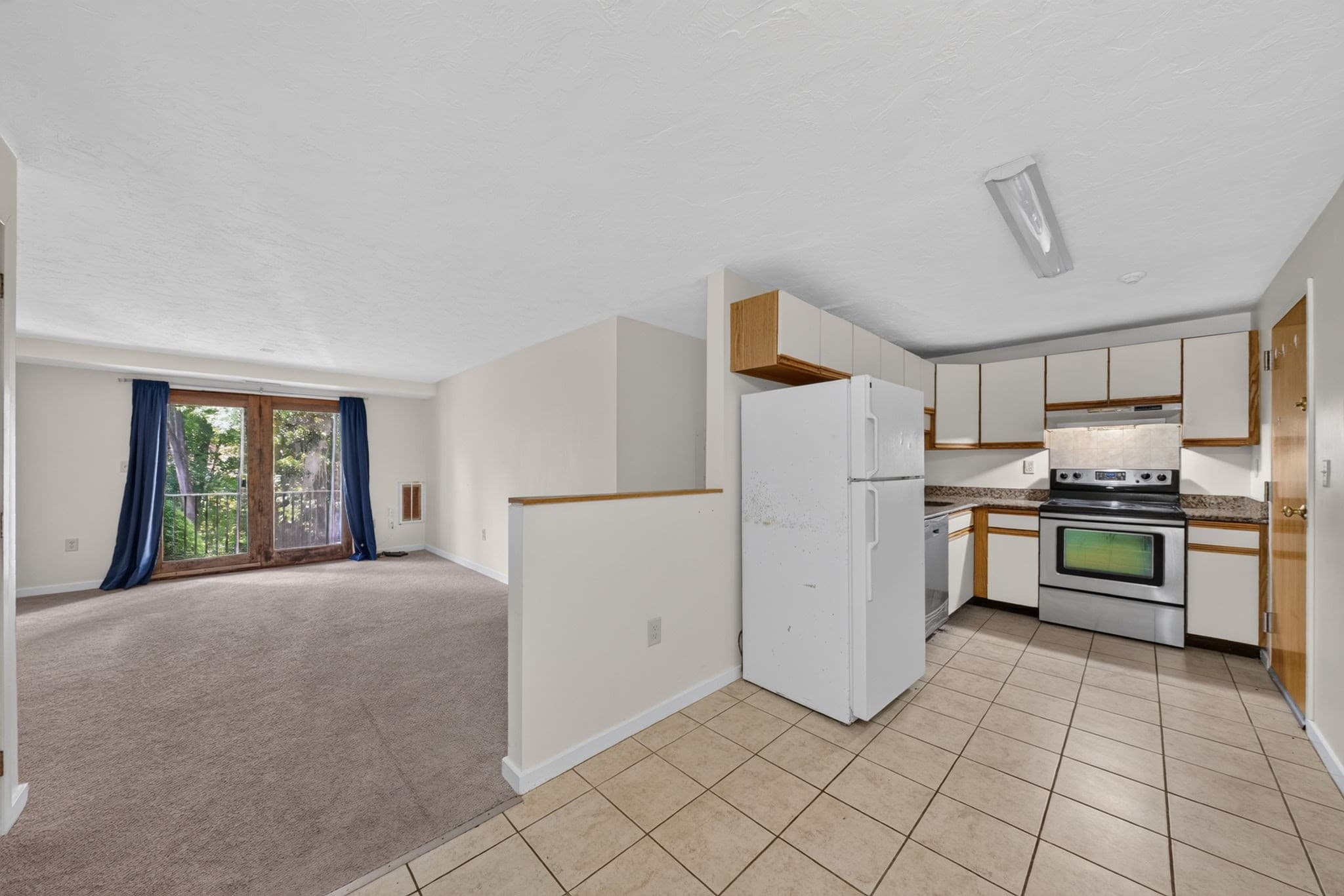 Condominium at 189 Littleton Rd # 15, Chelmsford MA 01824, Chelmsford, photo 11 of 35