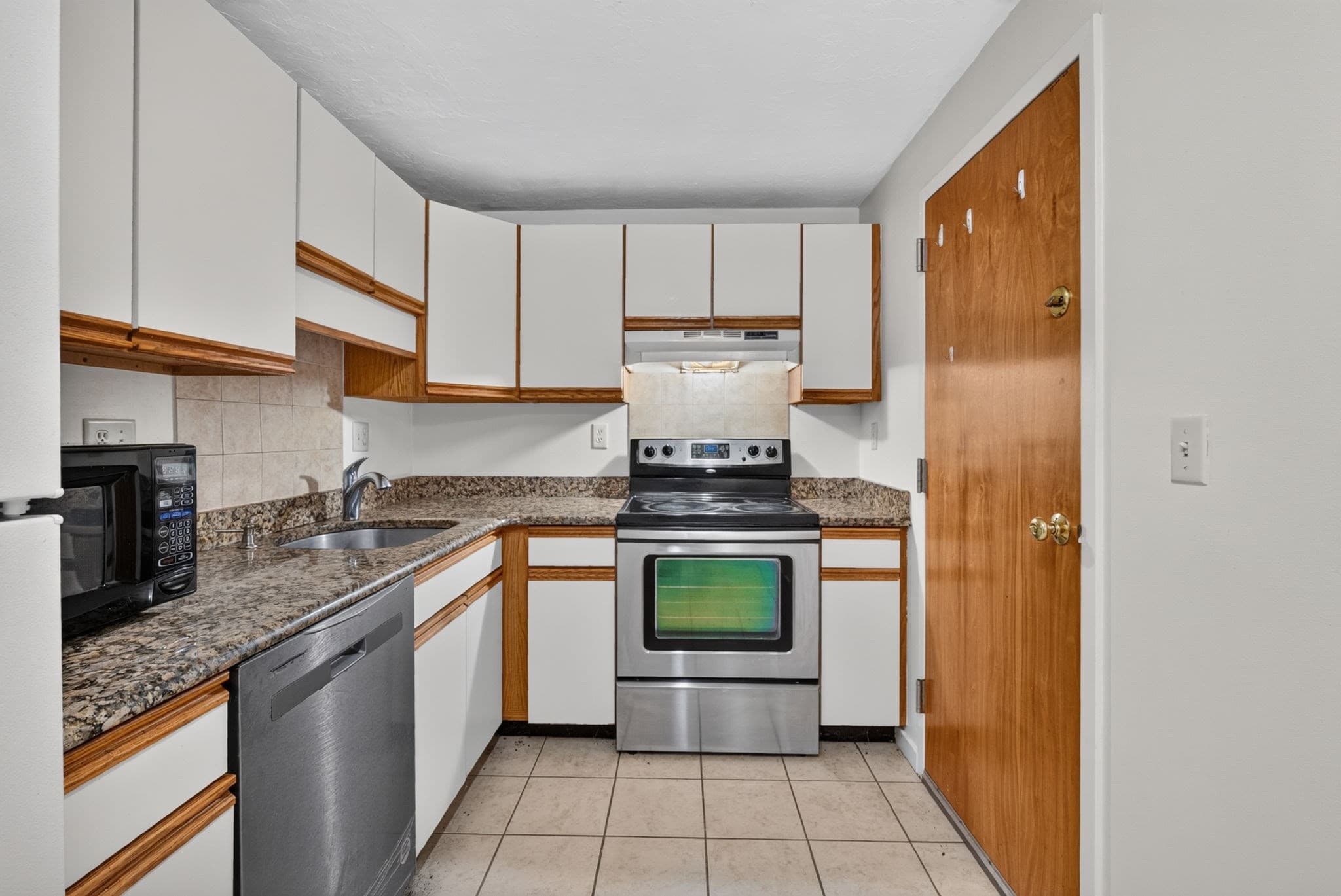 Condominium at 189 Littleton Rd # 15, Chelmsford MA 01824, Chelmsford, photo 31 of 35