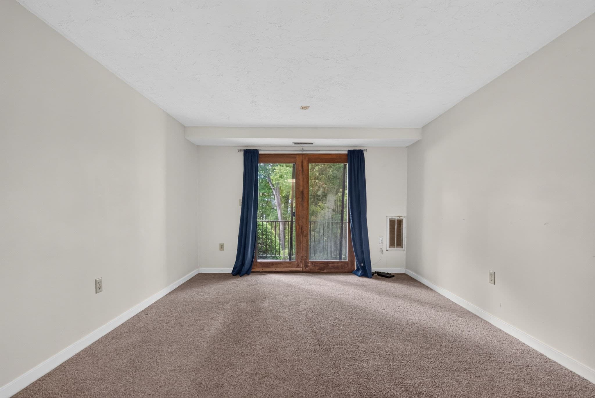 Condominium at 189 Littleton Rd # 15, Chelmsford MA 01824, Chelmsford, photo 8 of 35