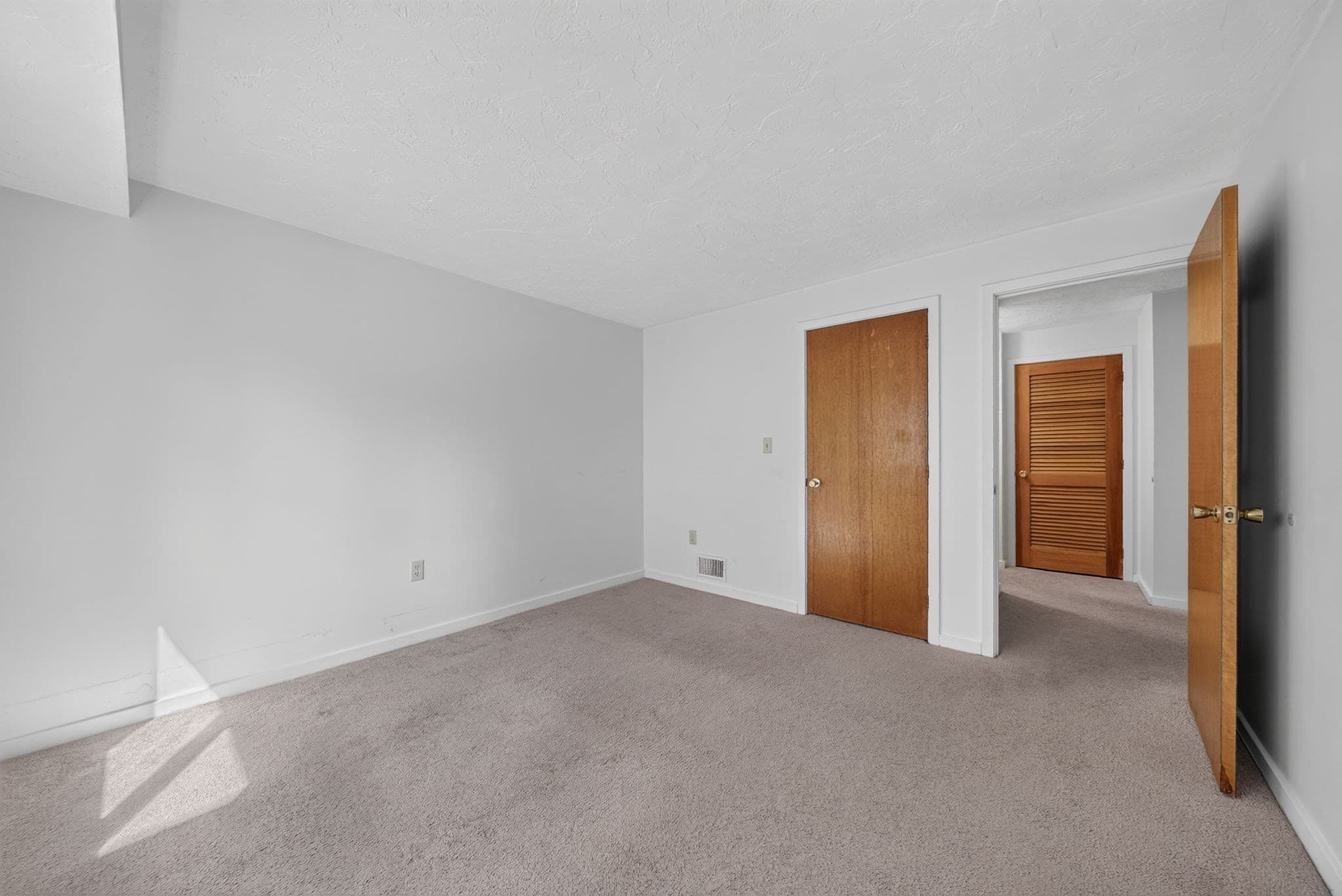 Condominium at 189 Littleton Rd # 15, Chelmsford MA 01824, Chelmsford, photo 25 of 35