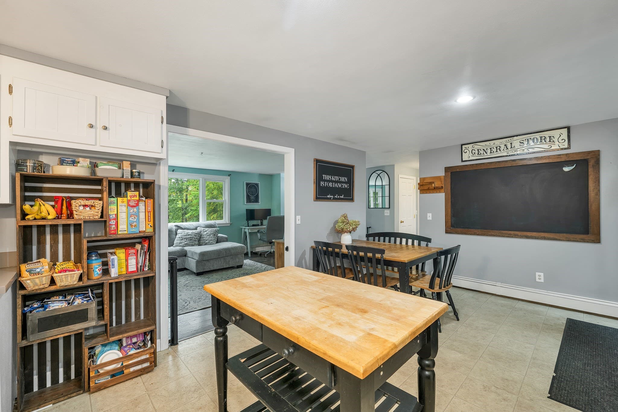 Single Family Residence at 9 Epping Woods Road, Epping NH 03042, Epping, photo 4 of 31