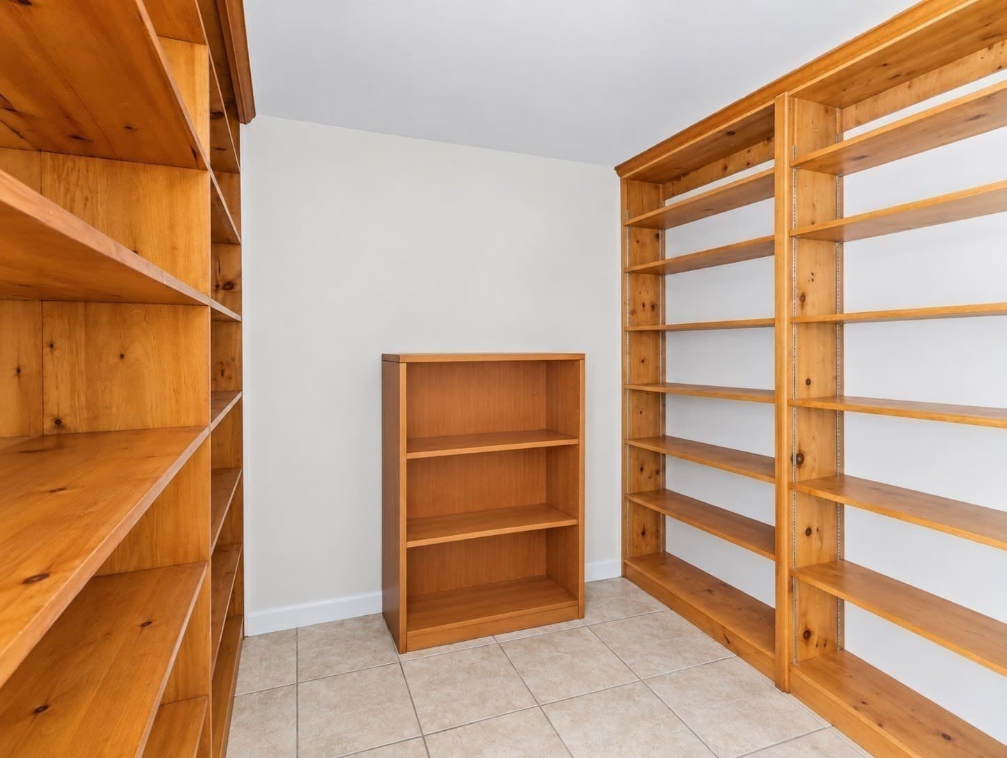 Single Family Residence at 57 Cumberland Cir, Lynn MA 01904, Lynn, photo 30 of 38