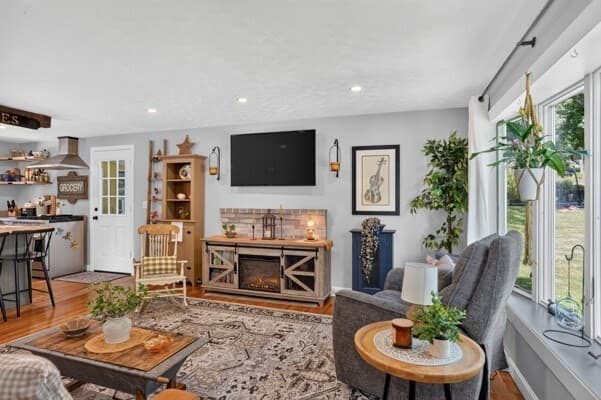 Single Family Residence at 66 Old Bolton Rd, Hudson MA 01749, Hudson, photo 8 of 28