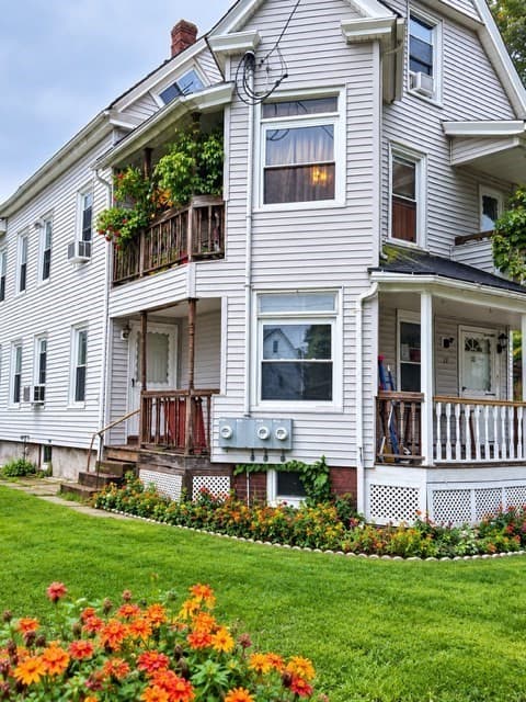 22-24 Raymond Place, Springfield MA 01104