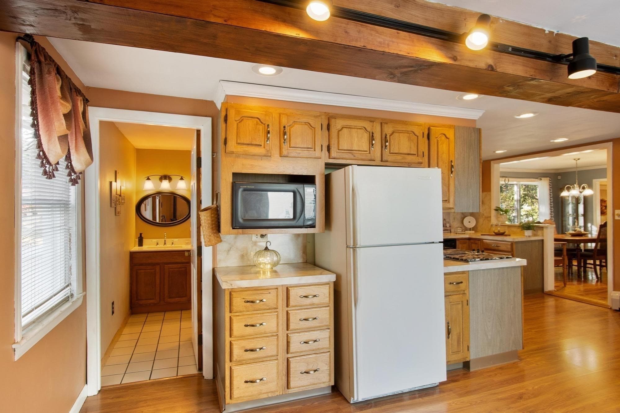 Single Family Residence at 41 Smith St, Fitchburg MA 01420, Fitchburg, photo 20 of 40