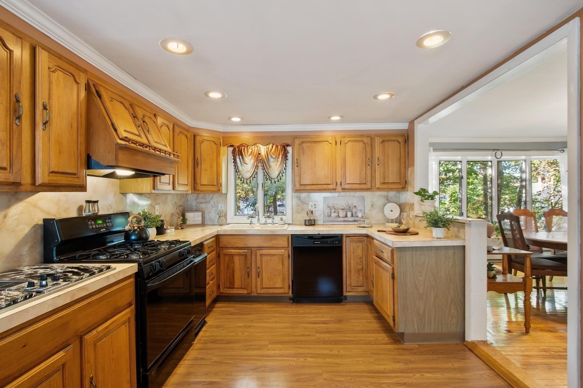 Single Family Residence at 41 Smith St, Fitchburg MA 01420, Fitchburg, photo 19 of 40