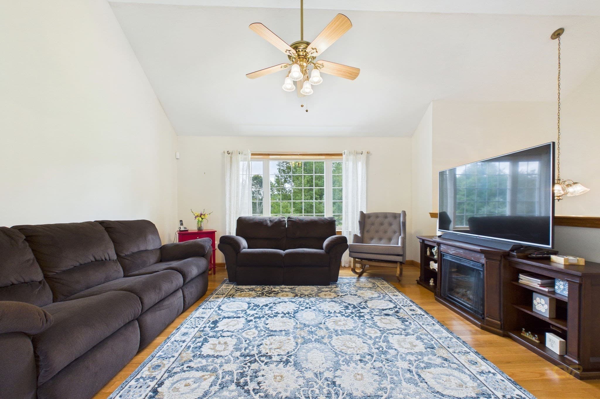 Single Family Residence at 120 Purchase St, Middleboro MA 02346, Middleboro, photo 3 of 27