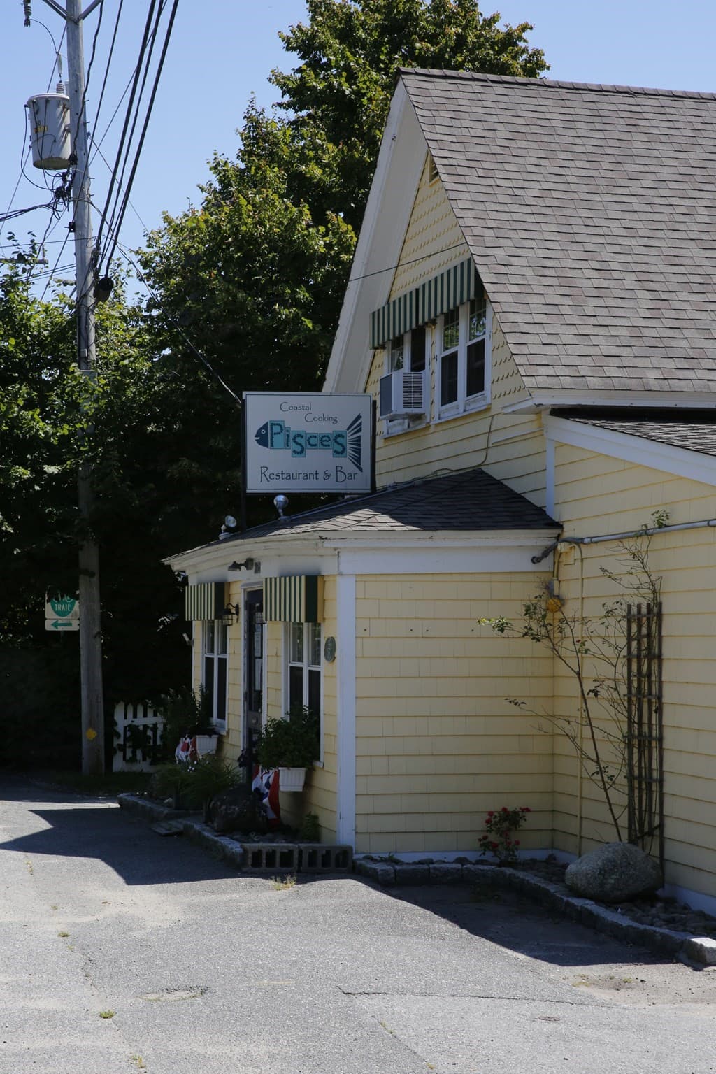 Single Family Residence at 2653 Main St, Chatham MA 02659, Chatham, photo 2 of 15