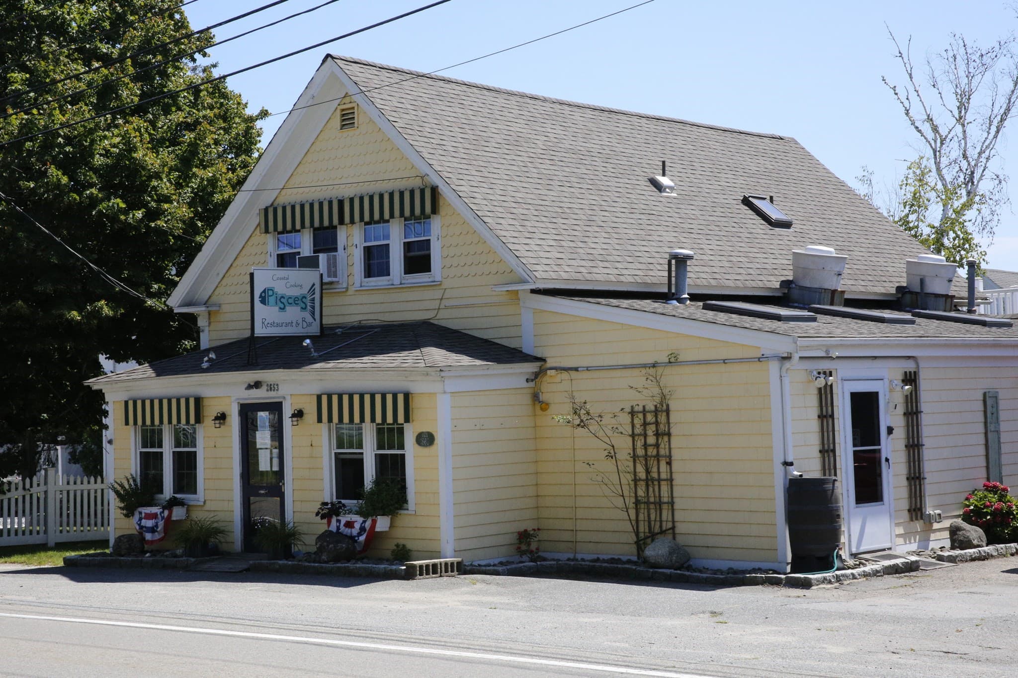 Single Family Residence at 2653 Main St, Chatham MA 02659, Chatham, photo 11 of 15