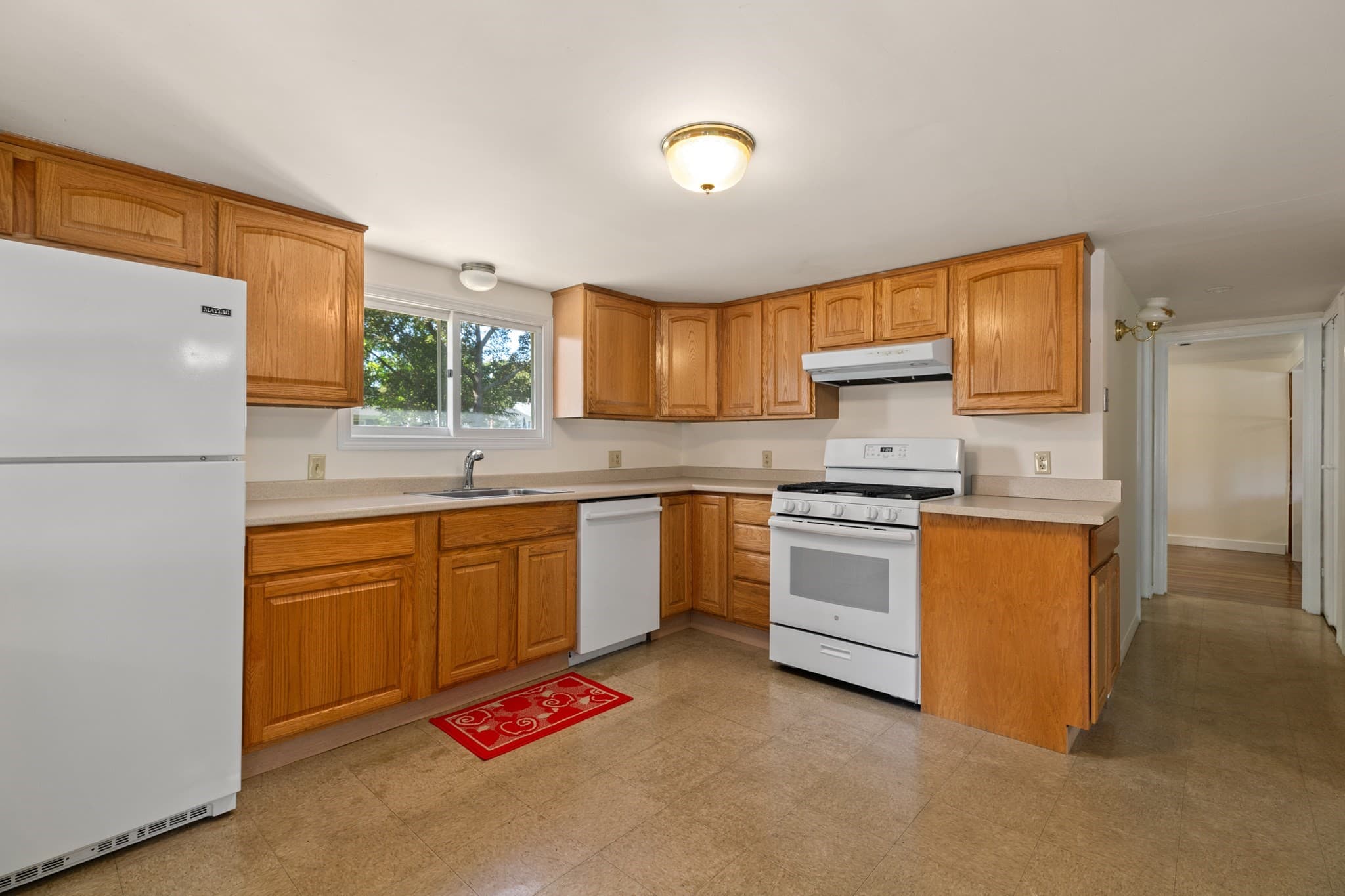 Single Family Residence at 316 Emery St, Dracut MA 01826, Dracut, photo 3 of 35