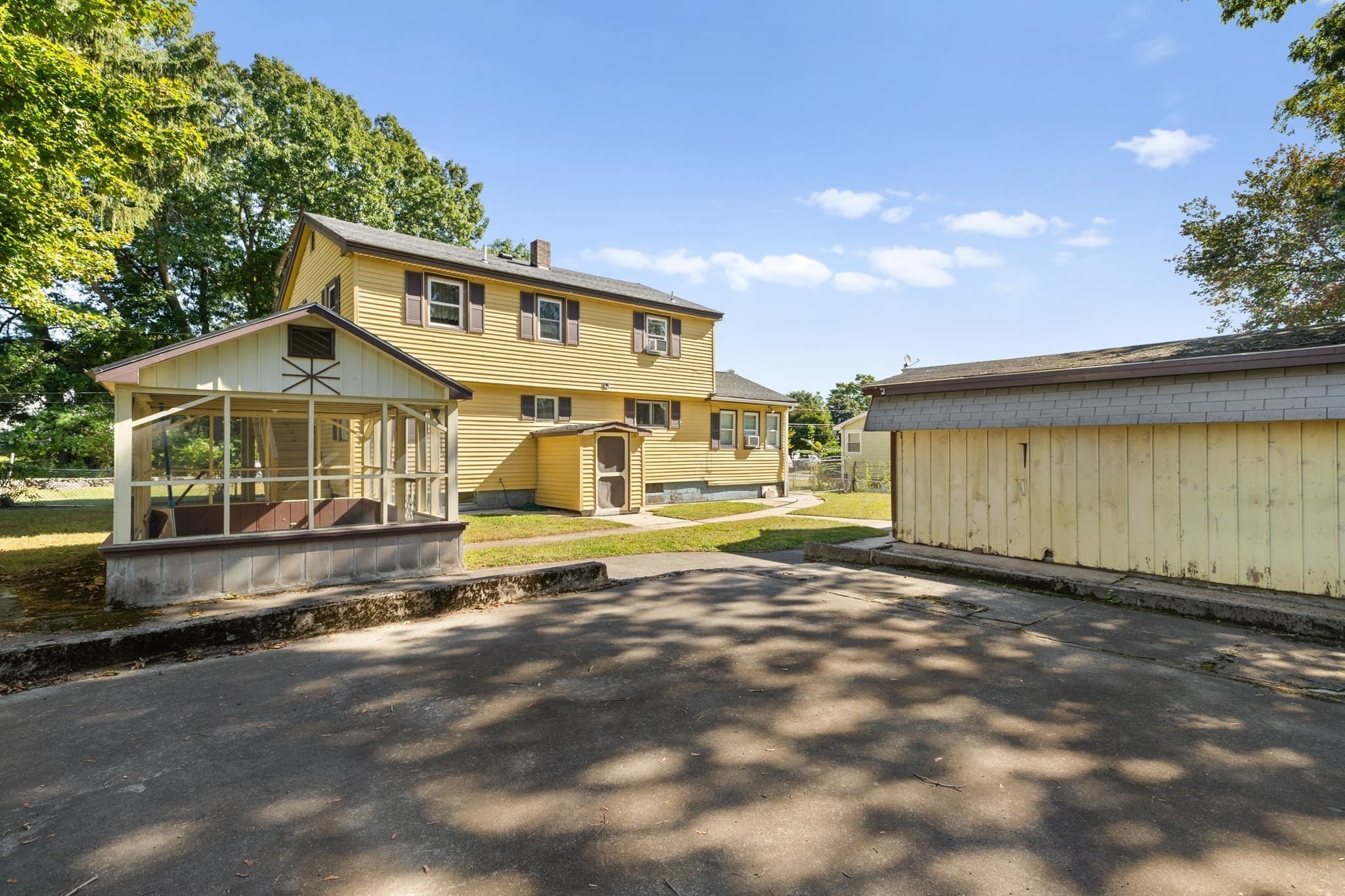 Single Family Residence at 316 Emery St, Dracut MA 01826, Dracut, photo 32 of 35