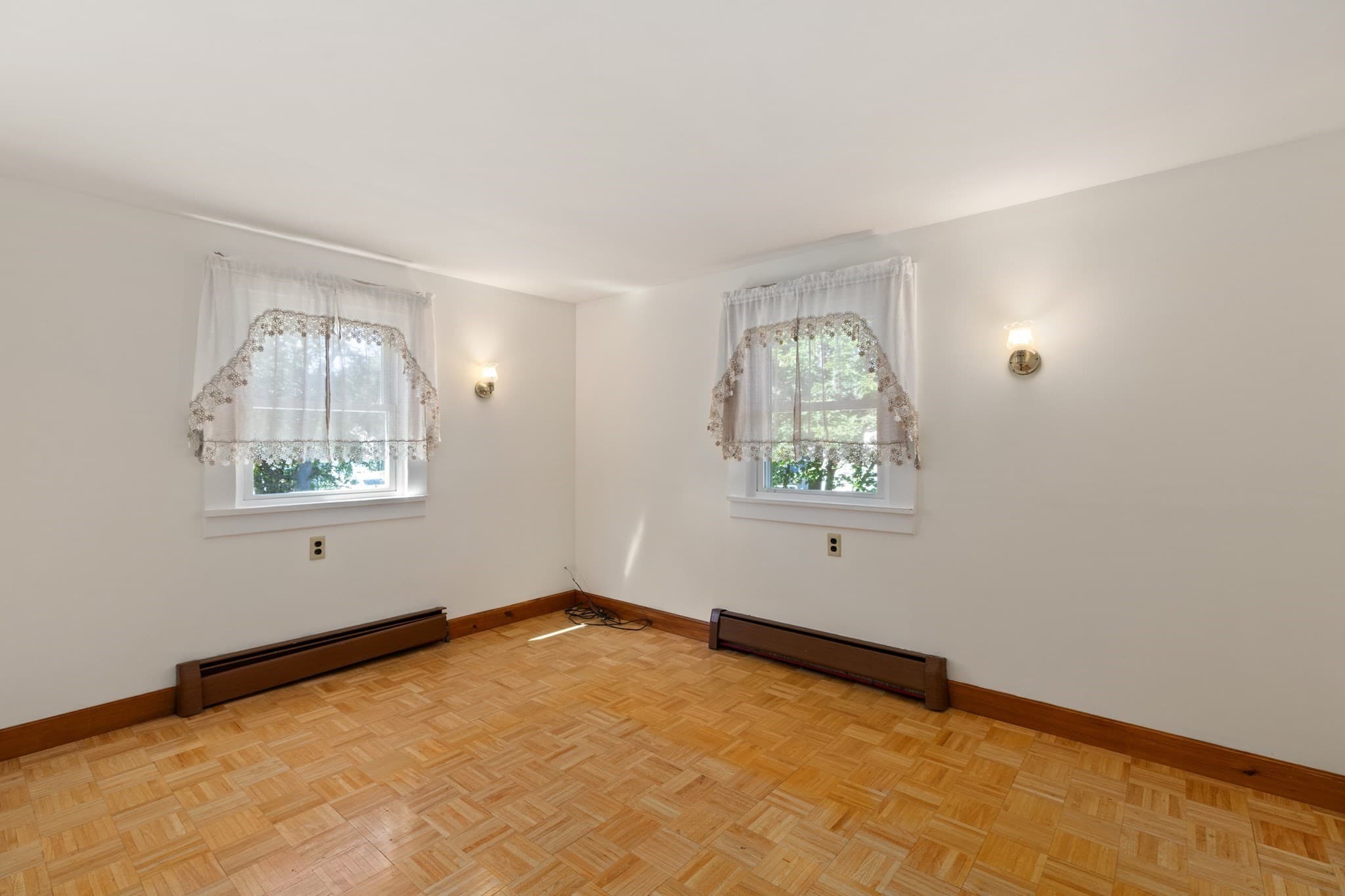 Single Family Residence at 316 Emery St, Dracut MA 01826, Dracut, photo 10 of 35