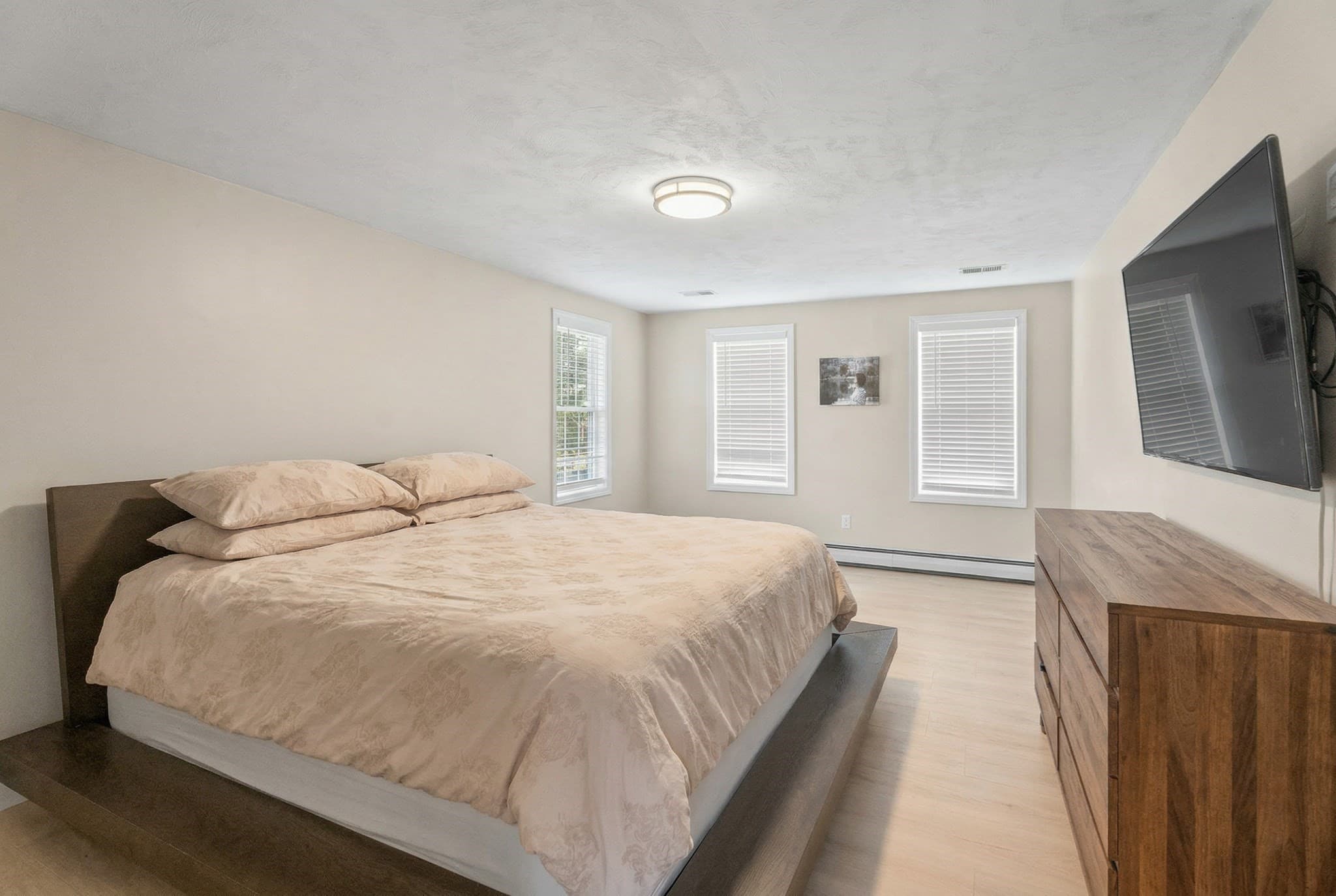 Single Family Residence at 455 East St, West Bridgewater MA 02379, West Bridgewater, photo 14 of 28