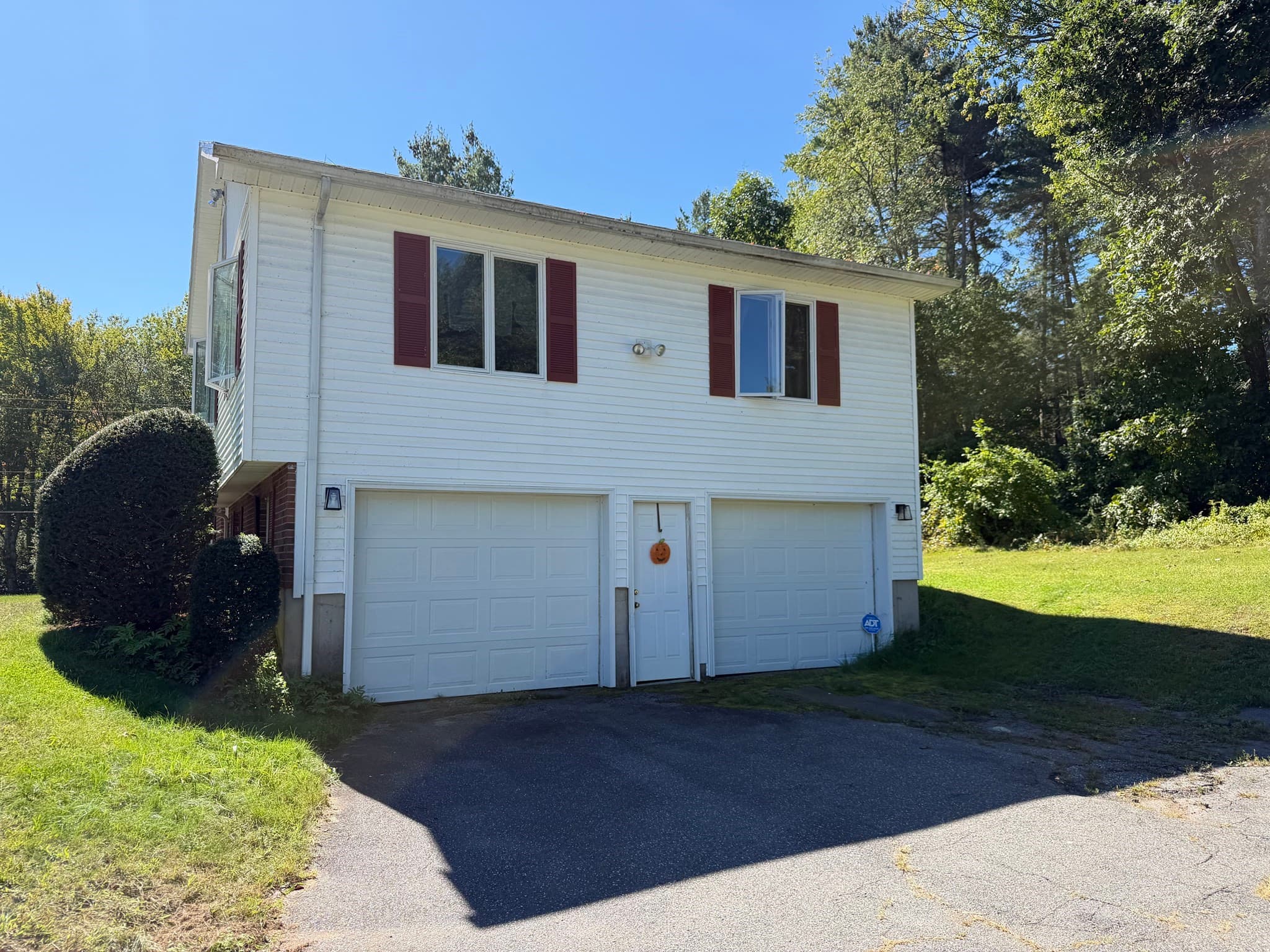 Single Family Residence at 1 Webster Rd, Ware MA 01082, Ware, photo 3 of 16