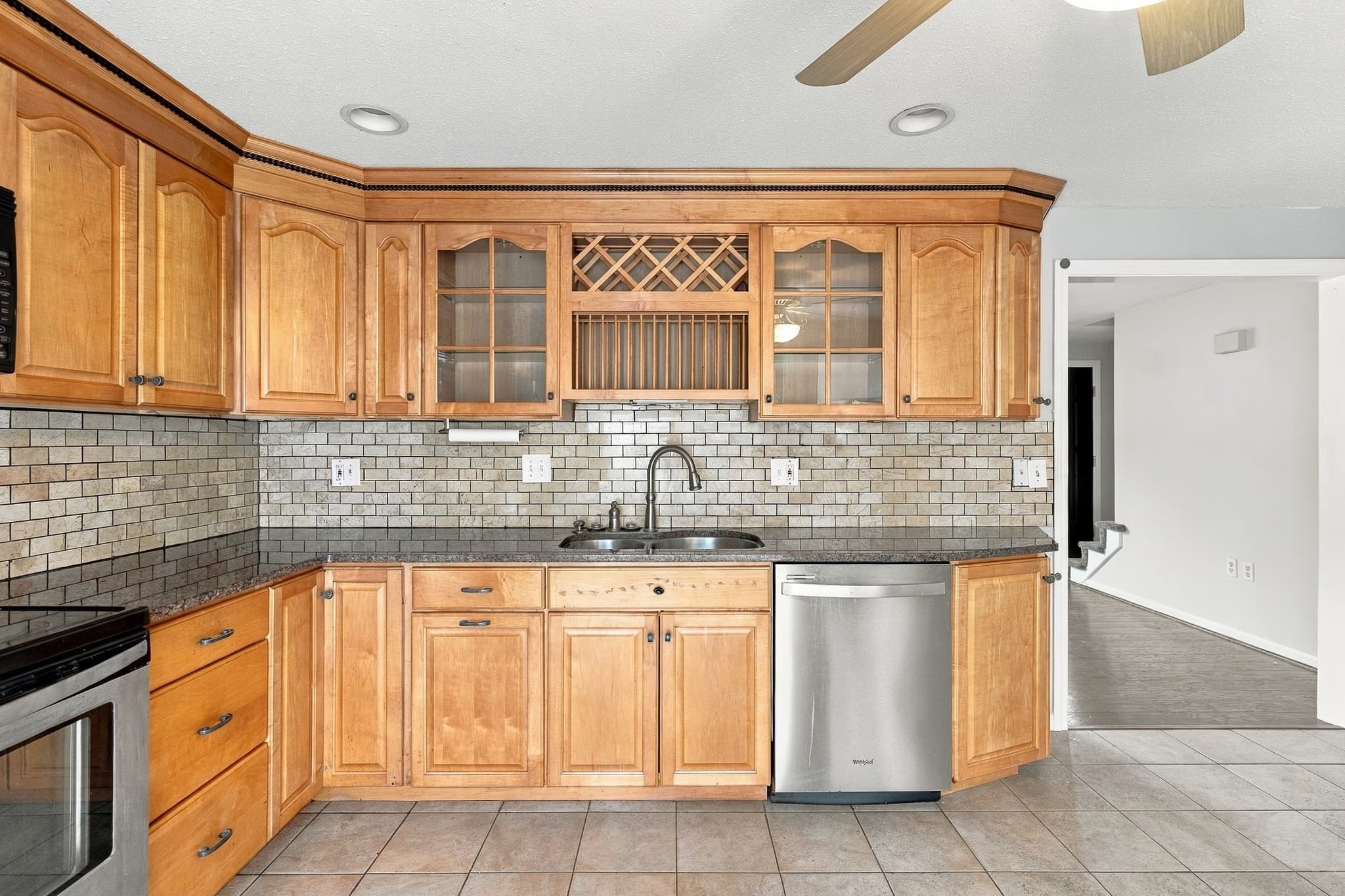 Condominium at 835 Mount Hope St # 22, North Attleboro MA 02760, North Attleboro, photo 12 of 27