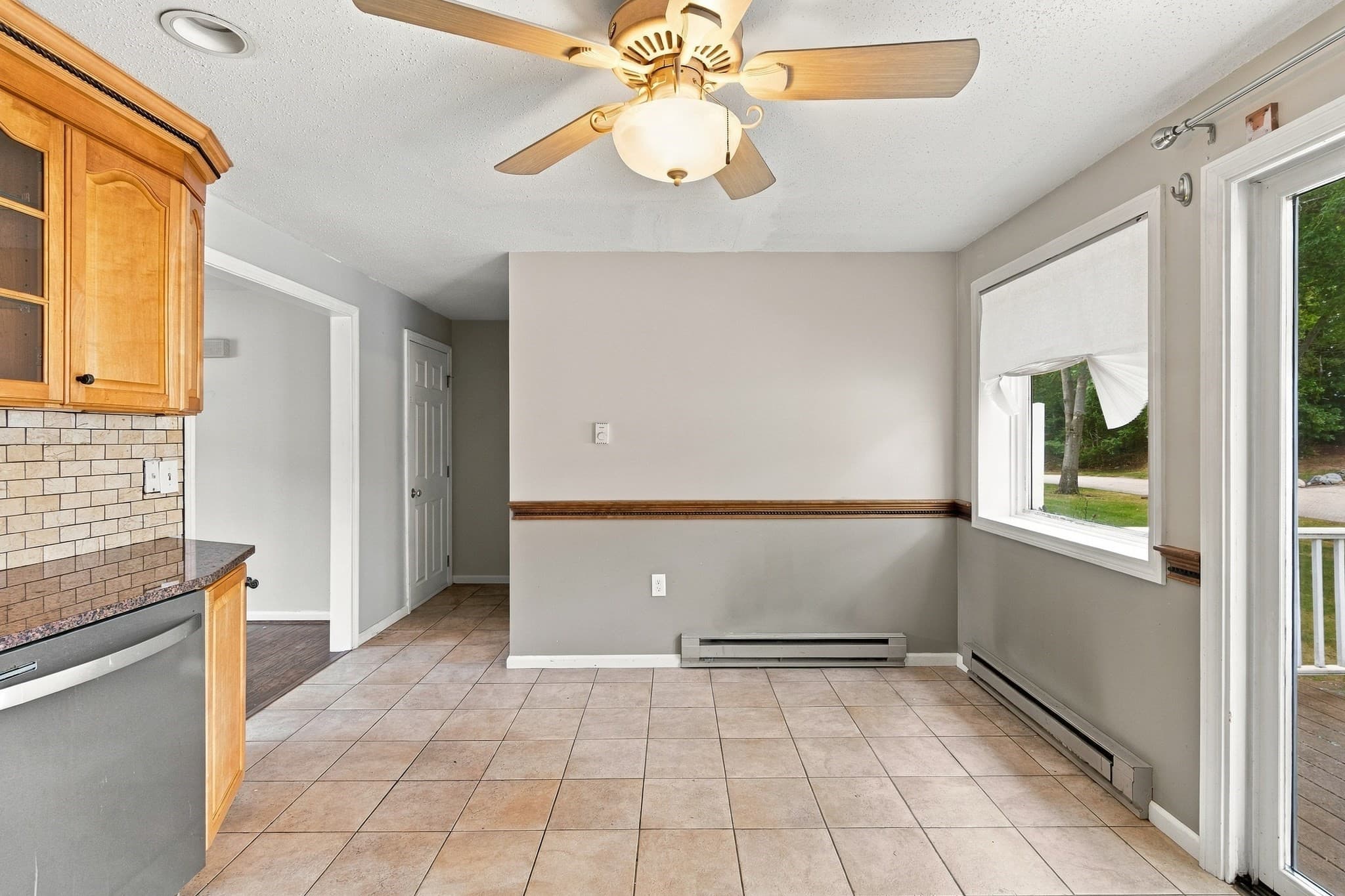 Condominium at 835 Mount Hope St # 22, North Attleboro MA 02760, North Attleboro, photo 9 of 27