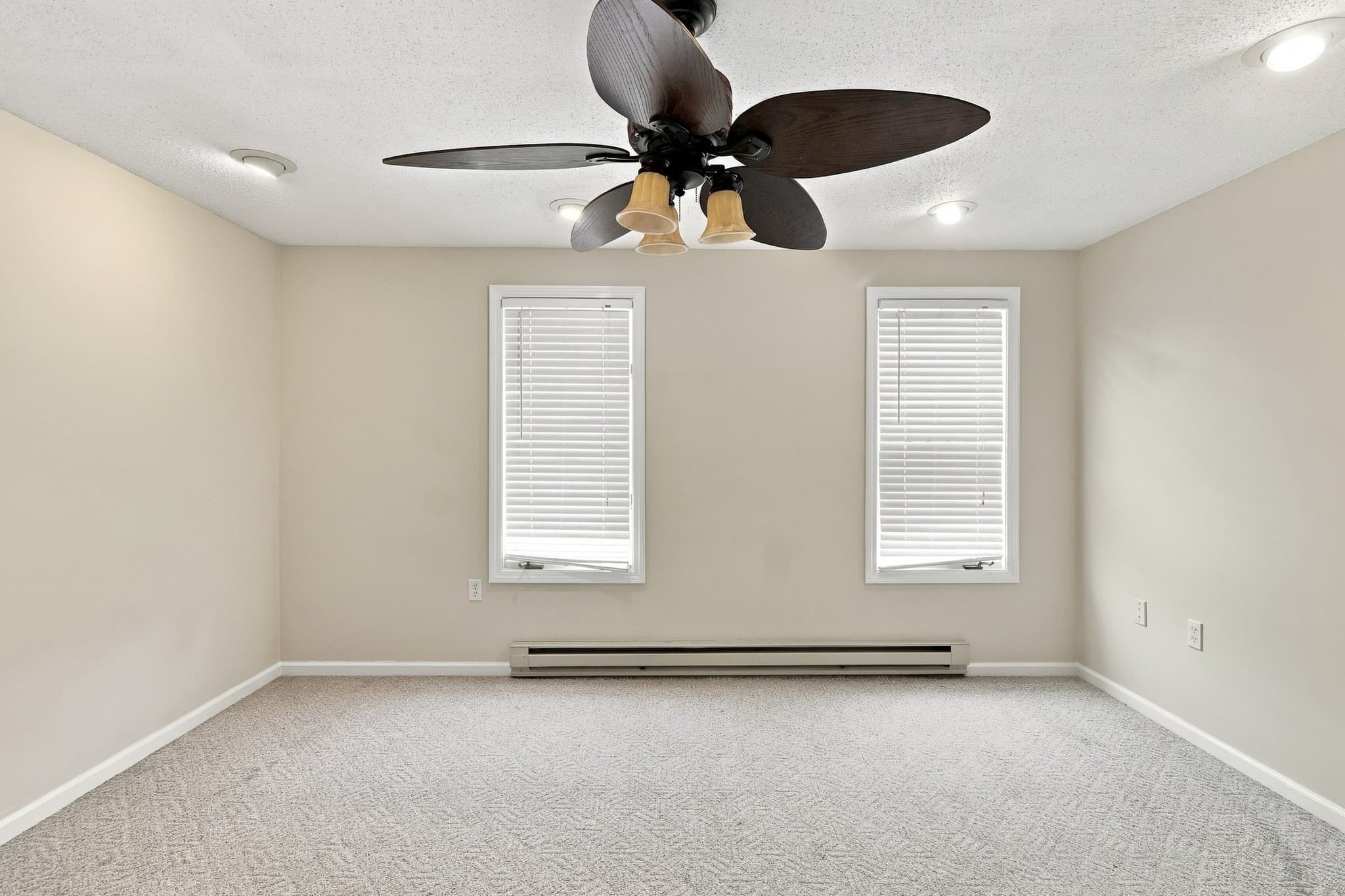 Condominium at 835 Mount Hope St # 22, North Attleboro MA 02760, North Attleboro, photo 19 of 27