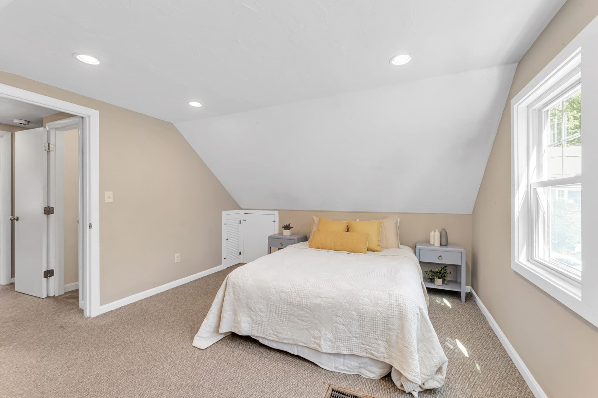 Single Family Residence at 85 Potomac, Boston MA 02131, Boston, photo 16 of 28