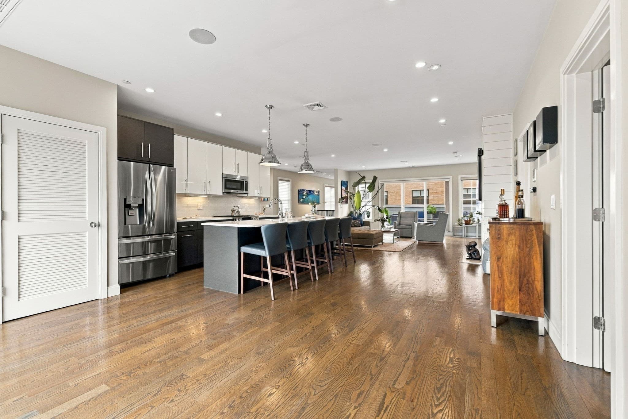 Condominium at 8 Baker Ct # 4, Boston MA 02125, Boston, photo 3 of 40