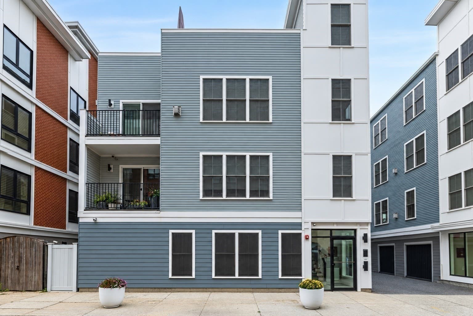 Condominium at 8 Baker Ct # 4, Boston MA 02125, Boston, photo 39 of 40